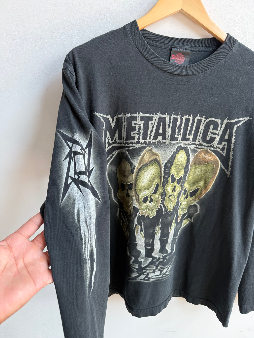 (L) Metallica Tee