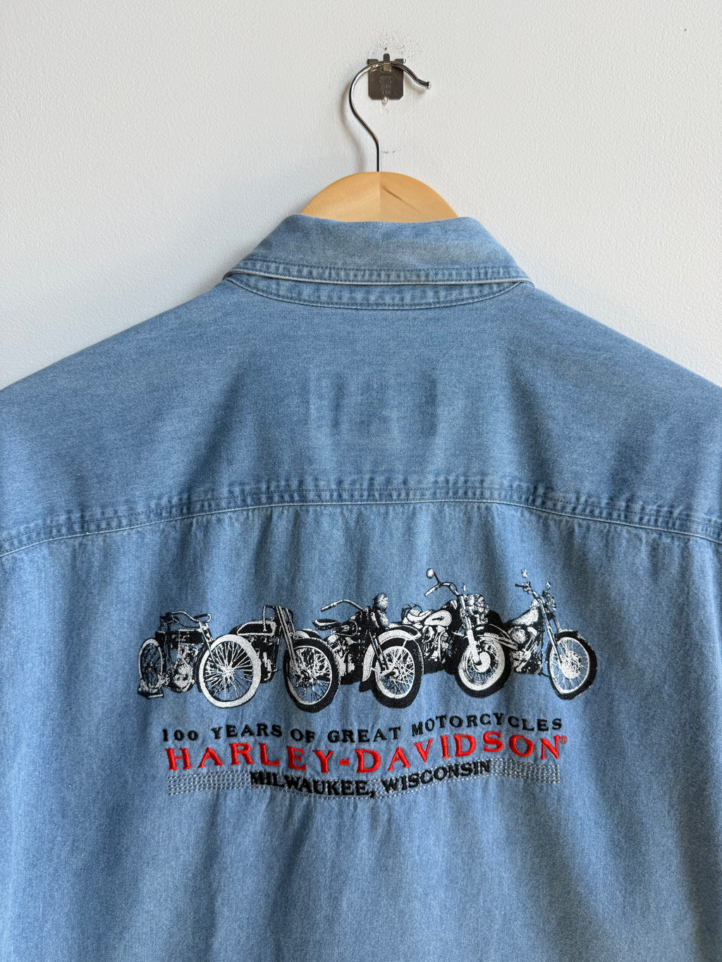 (M) Harley Davidson Button up Shirt