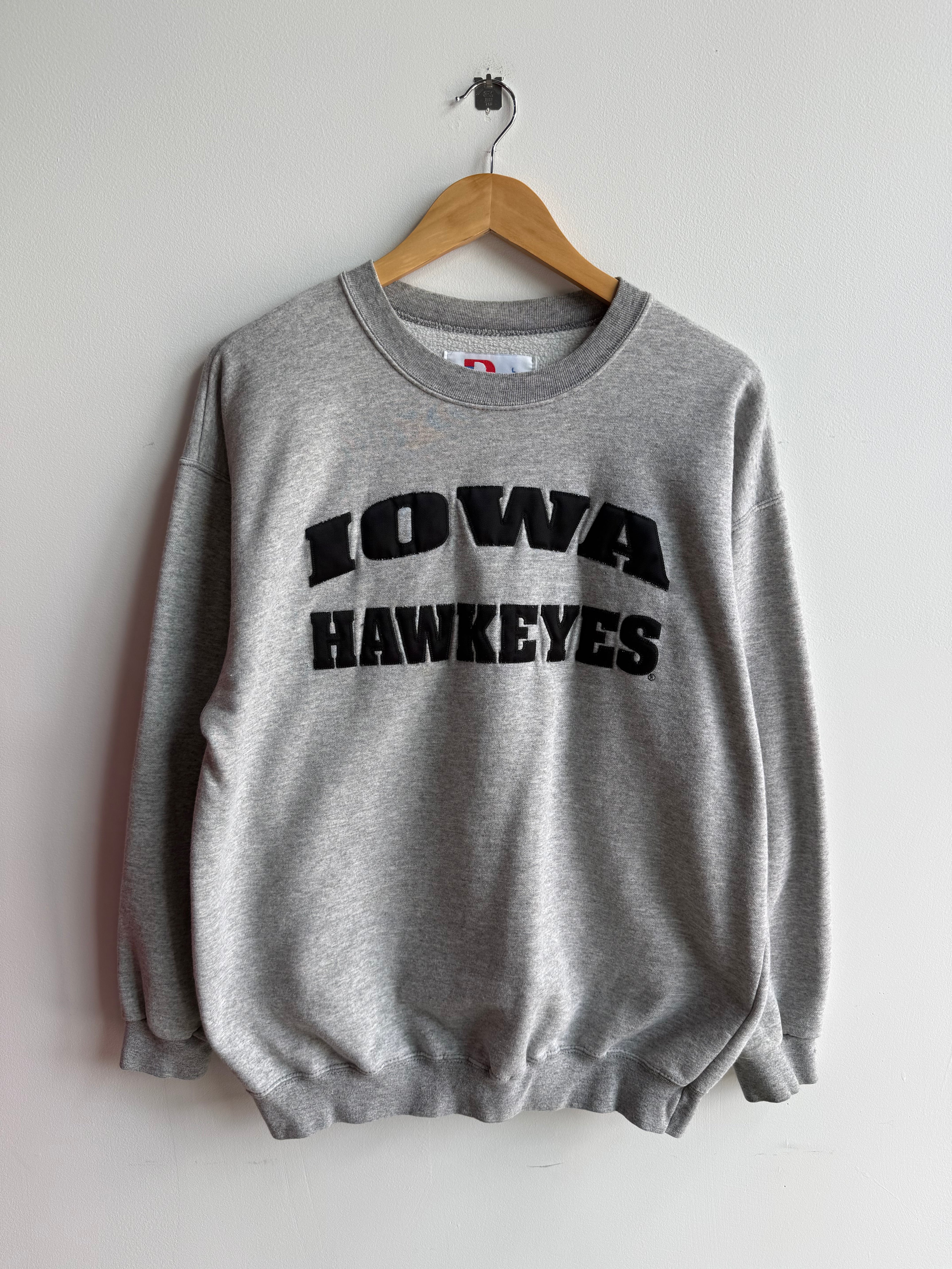 (L) Iowa Hawkeyes Crew