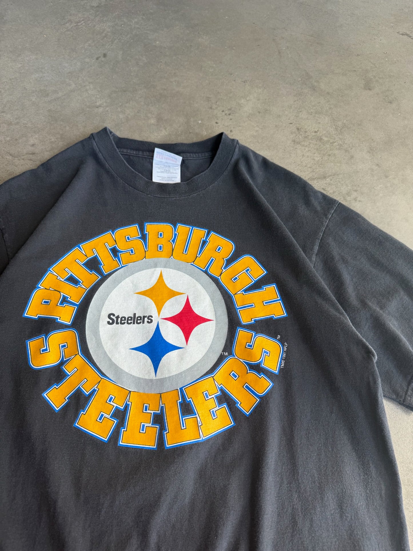 (L) Pittsburgh Steelers Tee