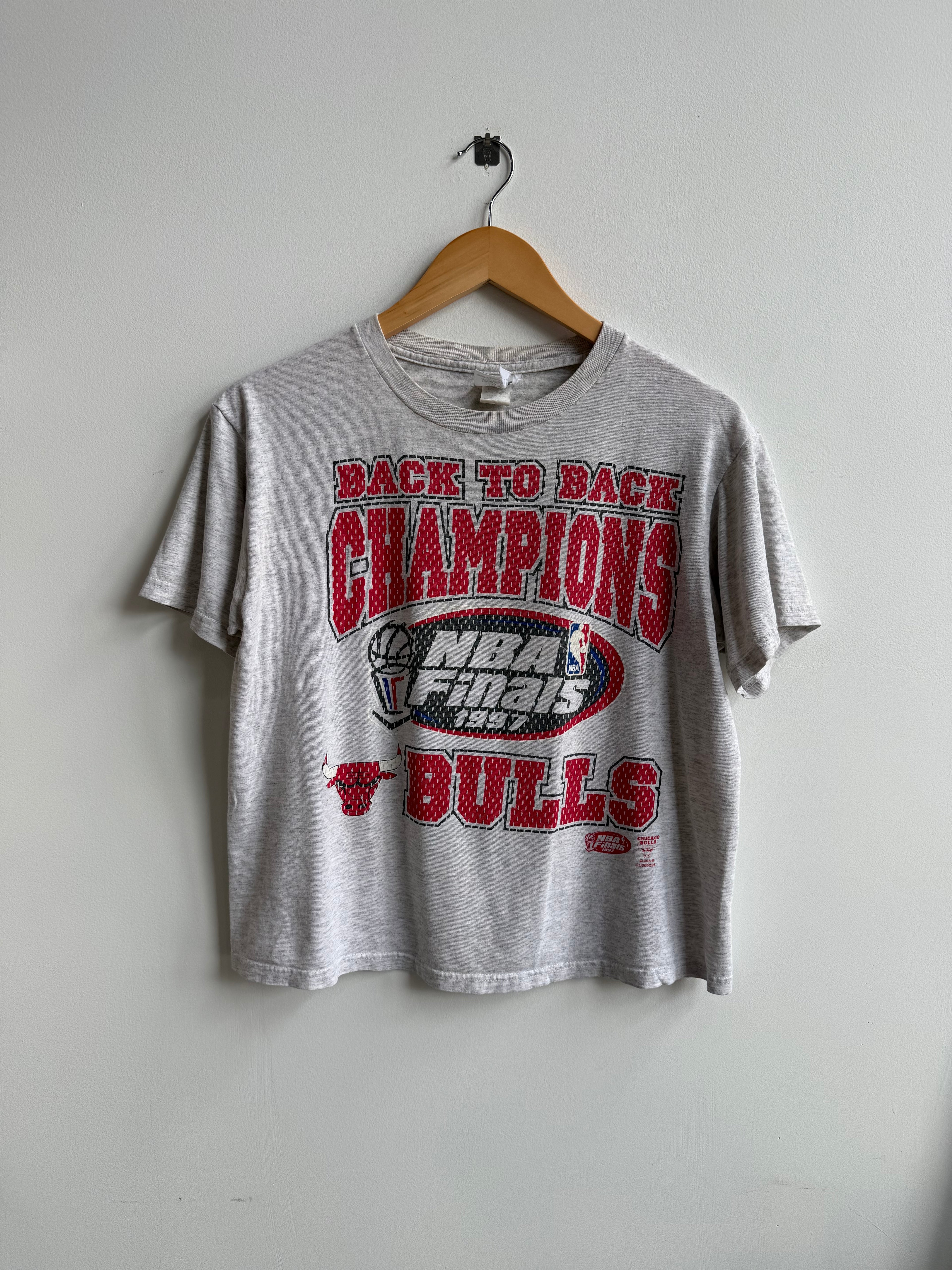 (S) 1997 Chicago Bulls Tee