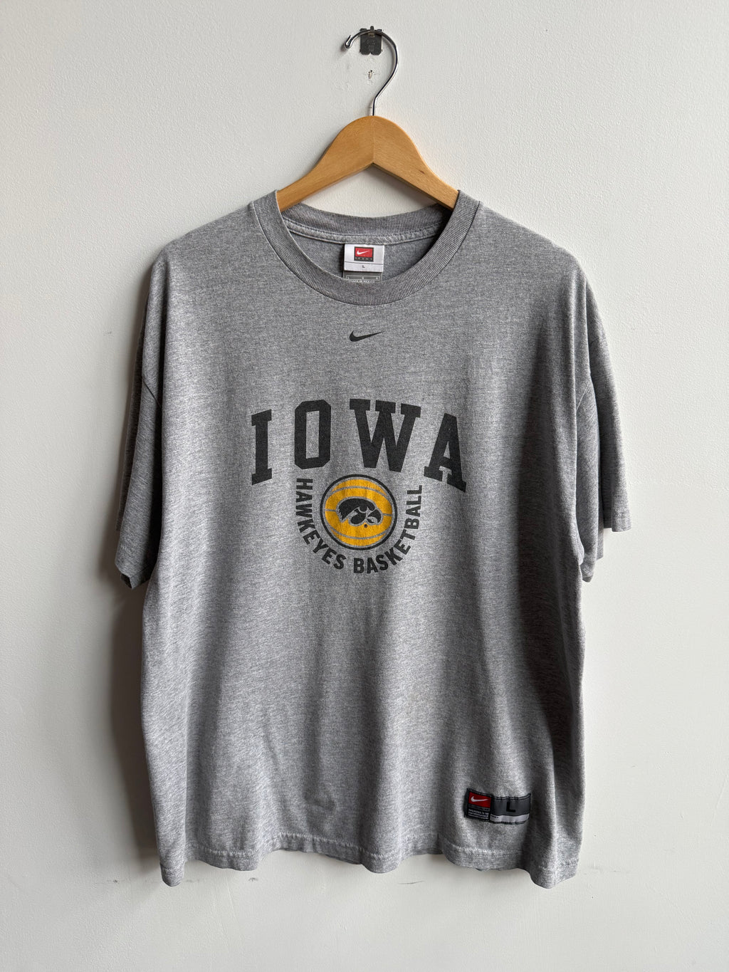 (L) Iowa Hawkeyes Nike Tee