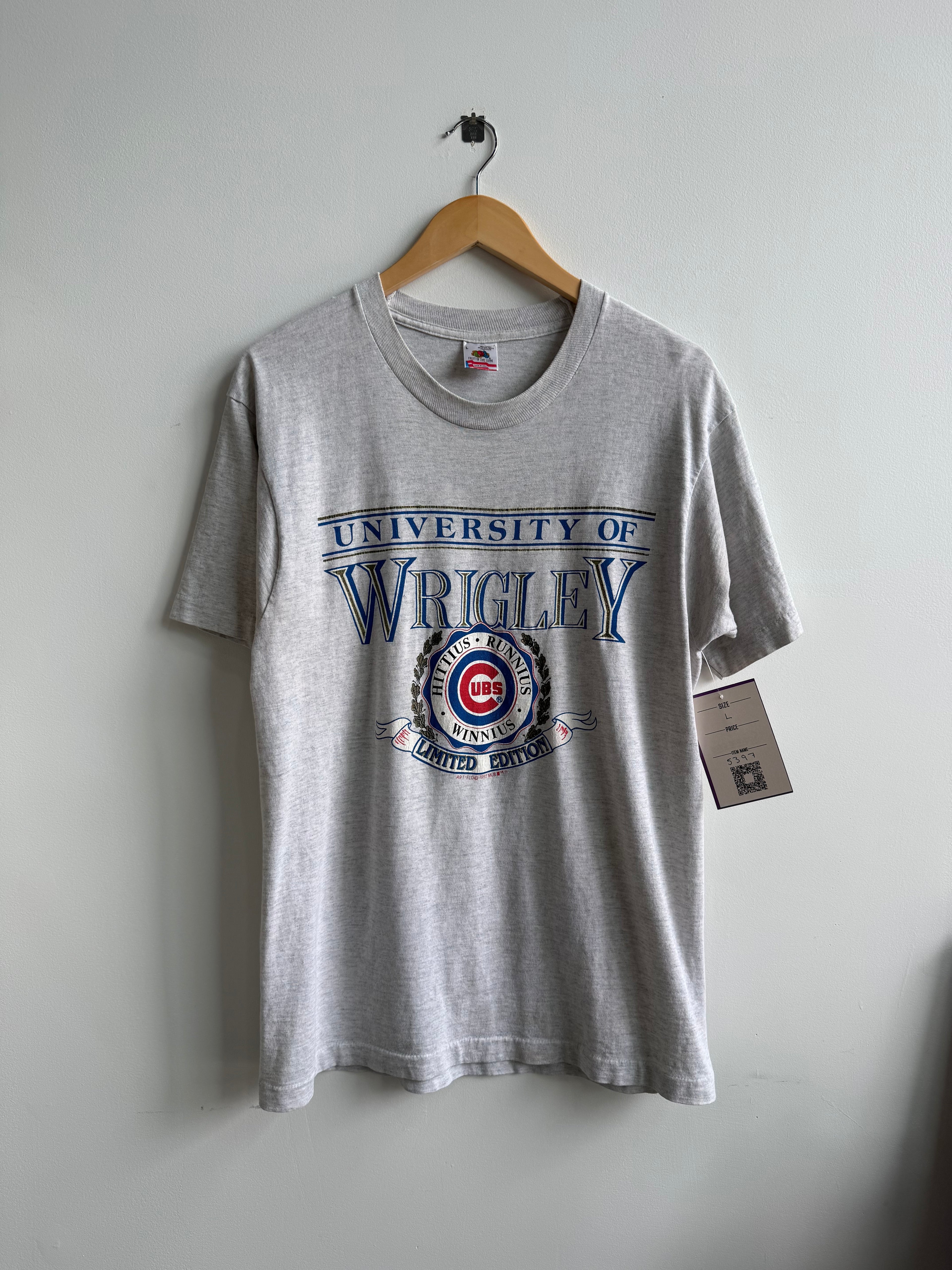 (L) Chicago Cubs Wrigley Tee
