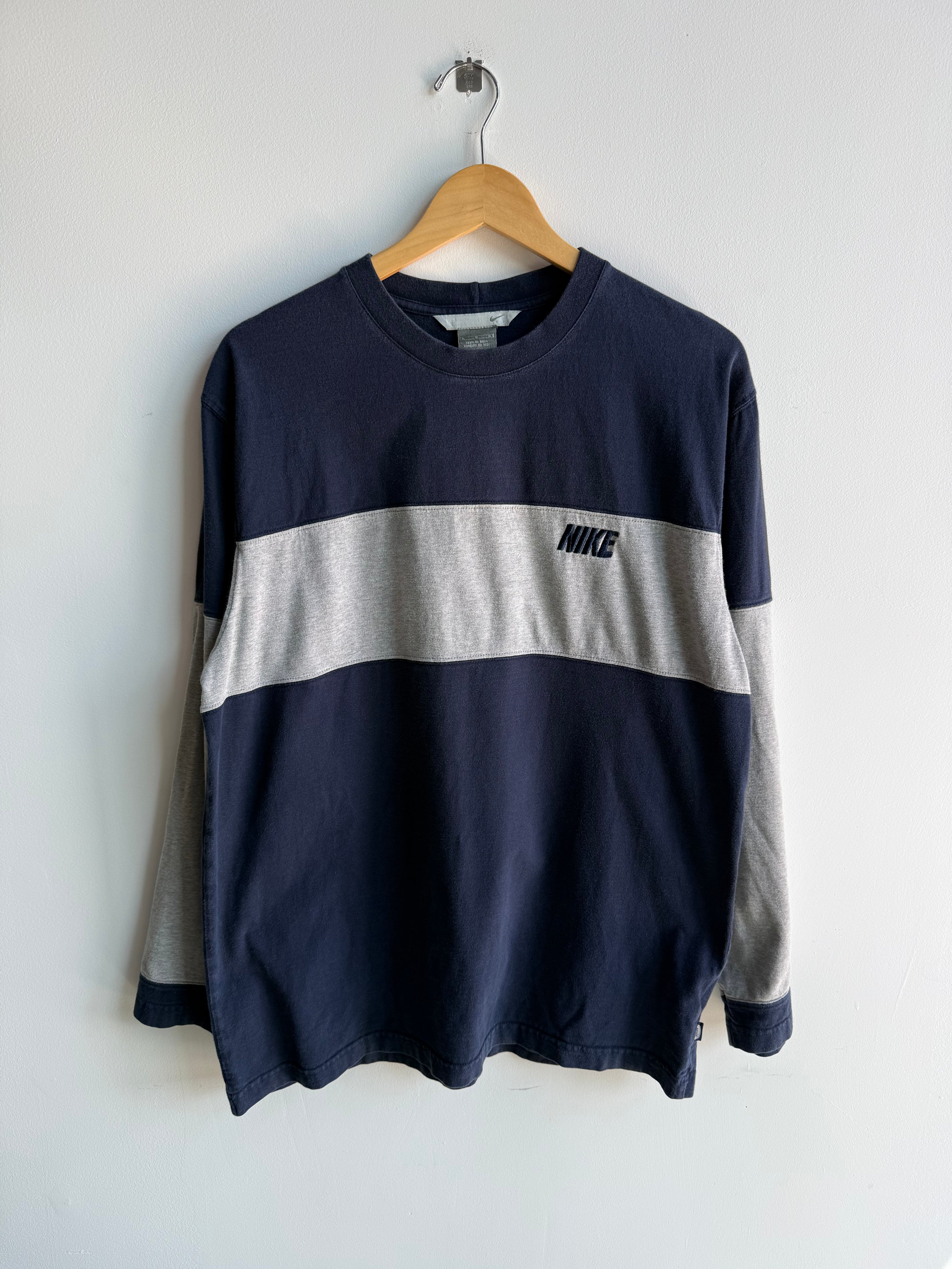 (L) Nike Longsleeve Tee