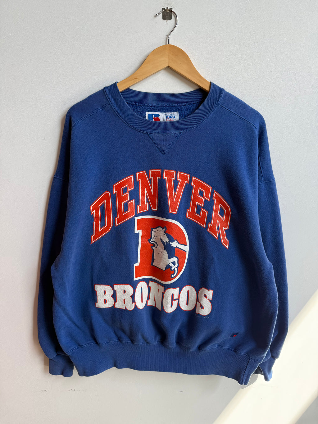 (XL) Denver Broncos Russell Crew