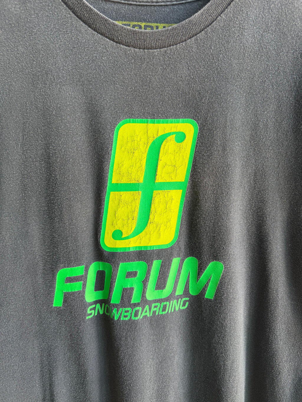 (M) Forum Snowboarding Tee