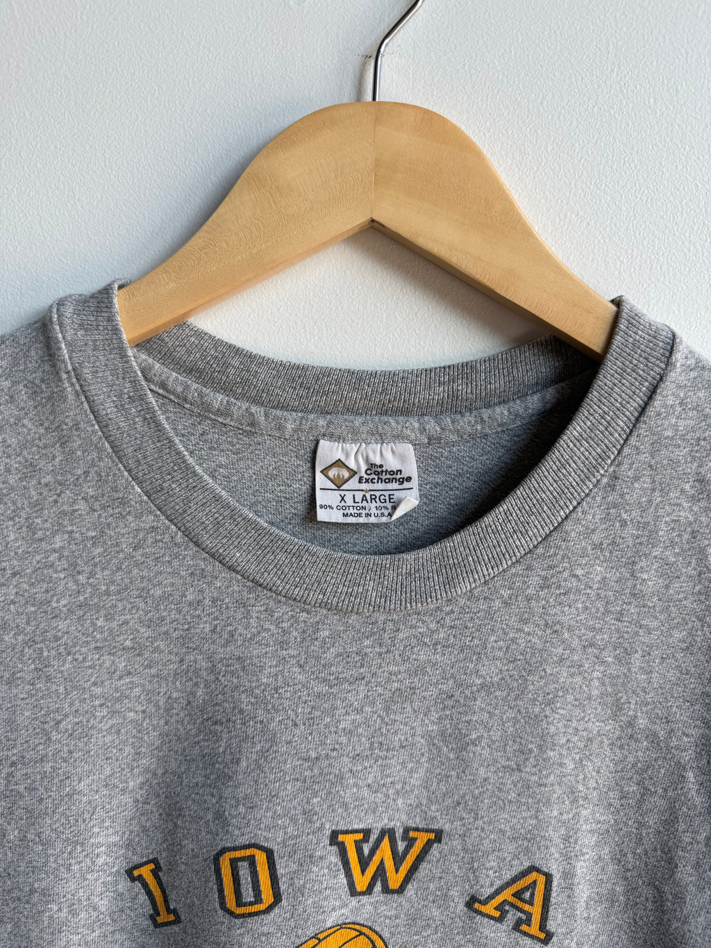 (XXL) Iowa Volleyball Tee