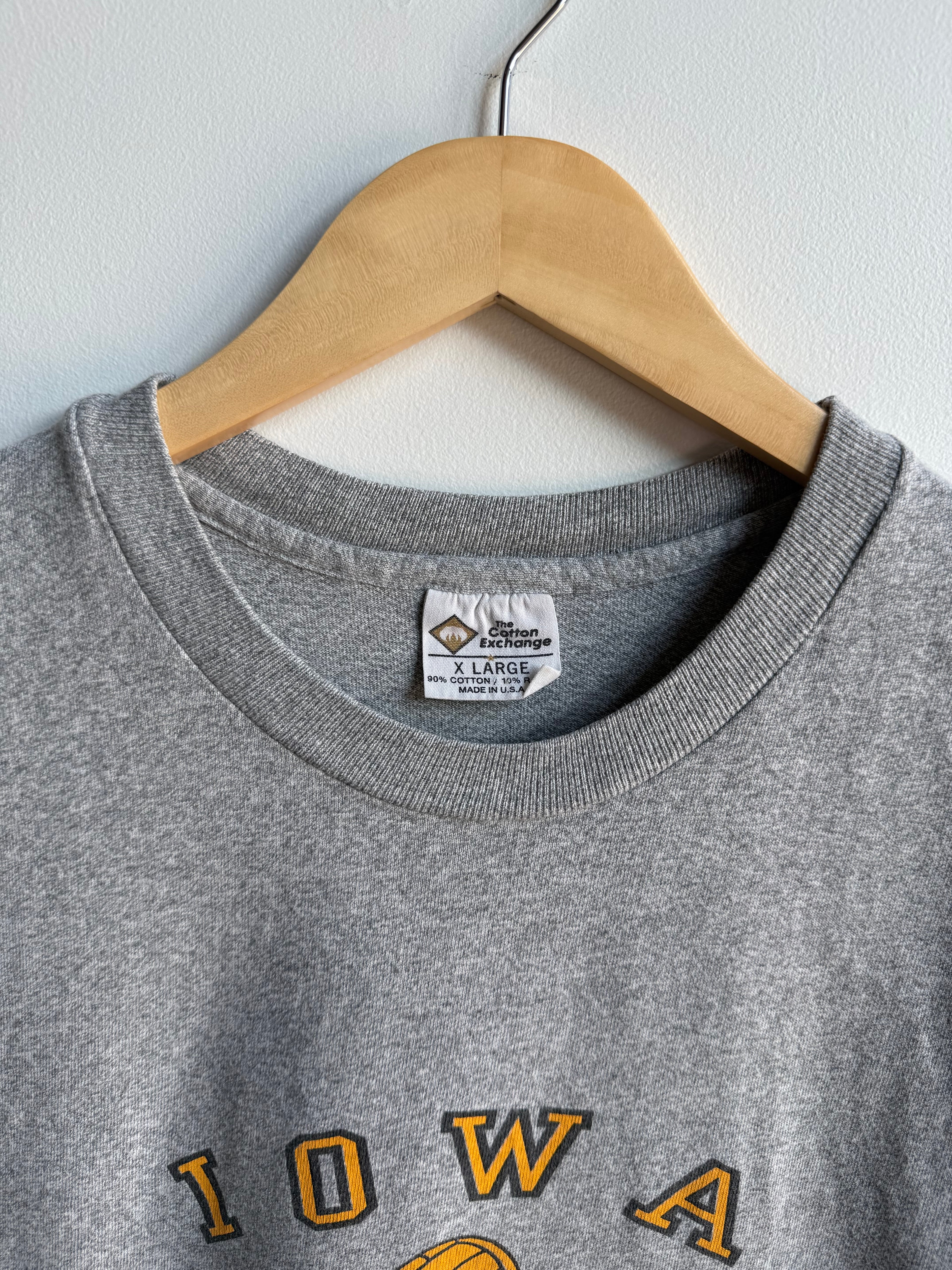 (XXL) Iowa Volleyball Tee