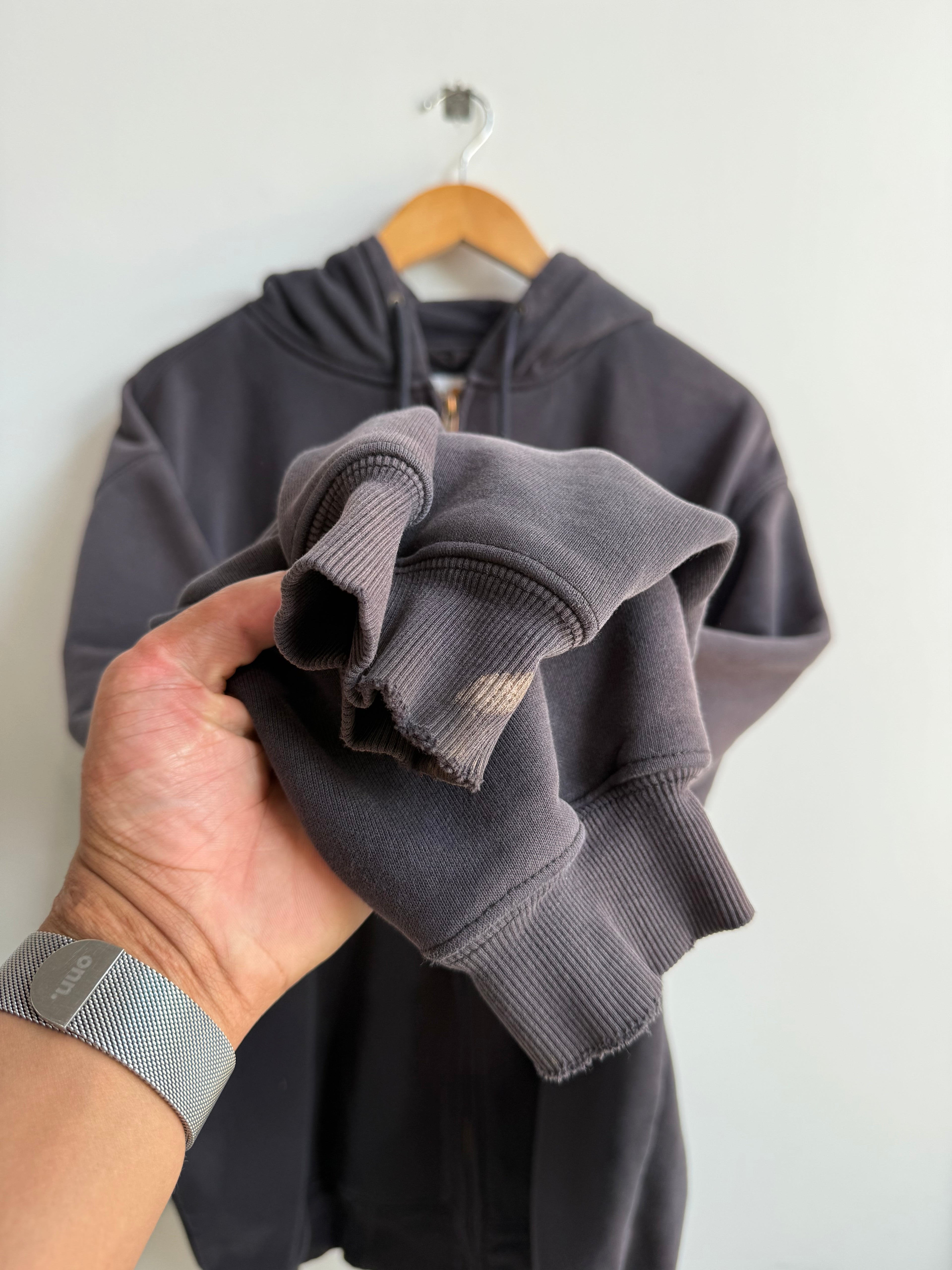 (L) Carhartt Hoodie