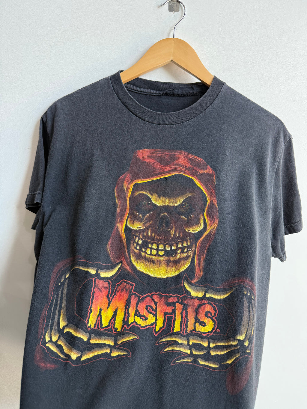(L) Misfits Tee