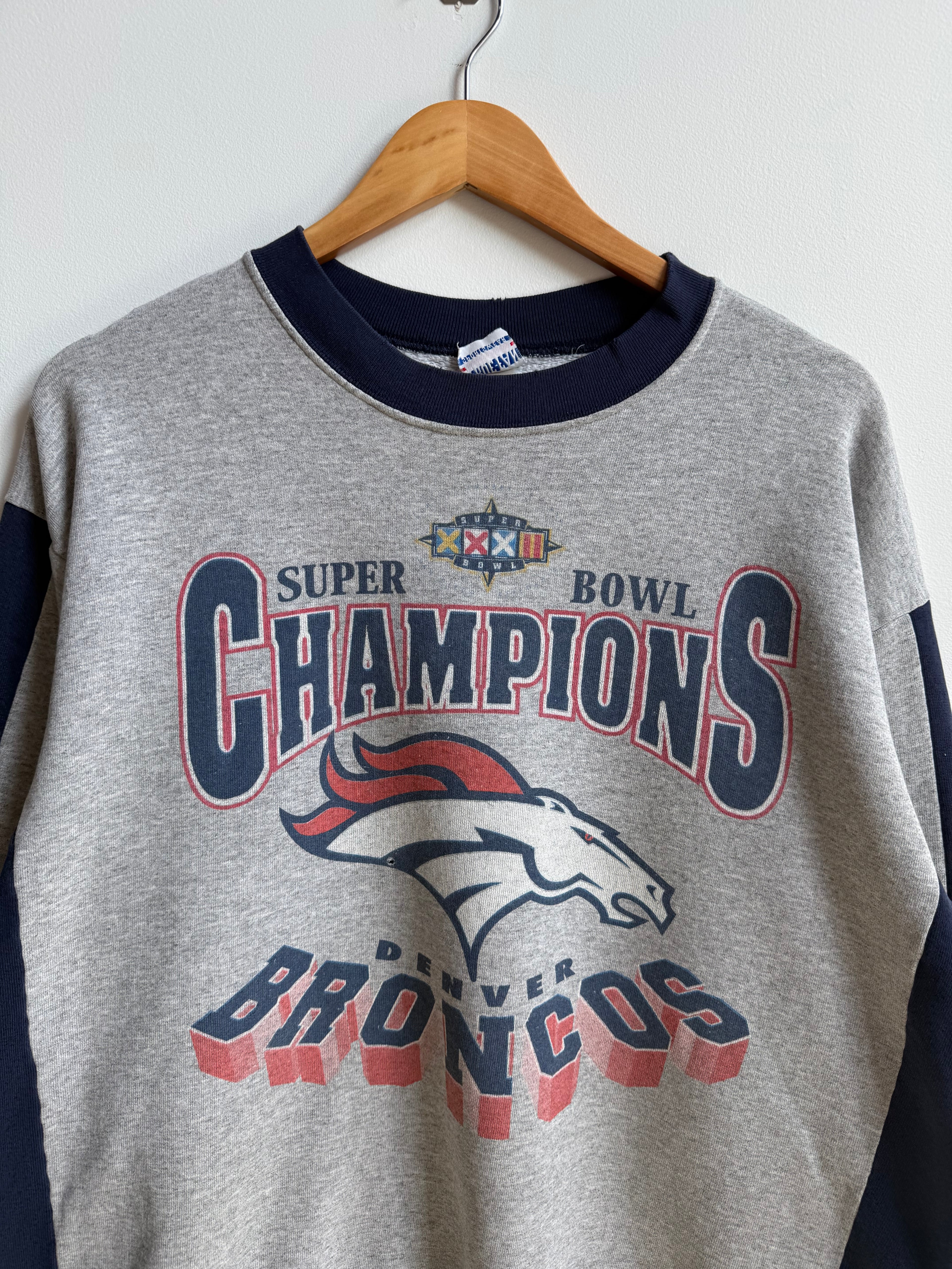 (L) Denver Broncos Crew