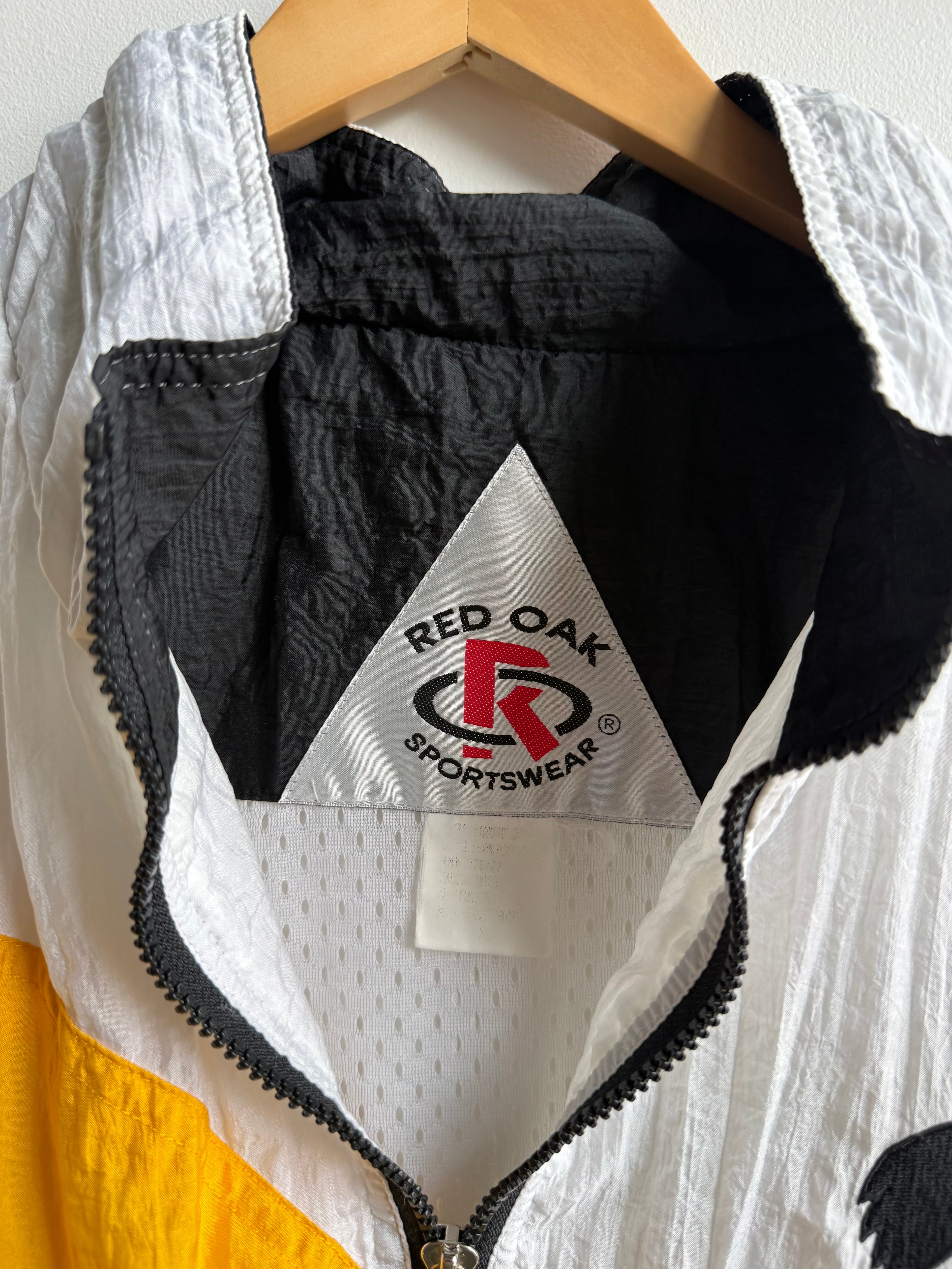 (XL) Iowa Hawkeyes Windbreaker Jacket