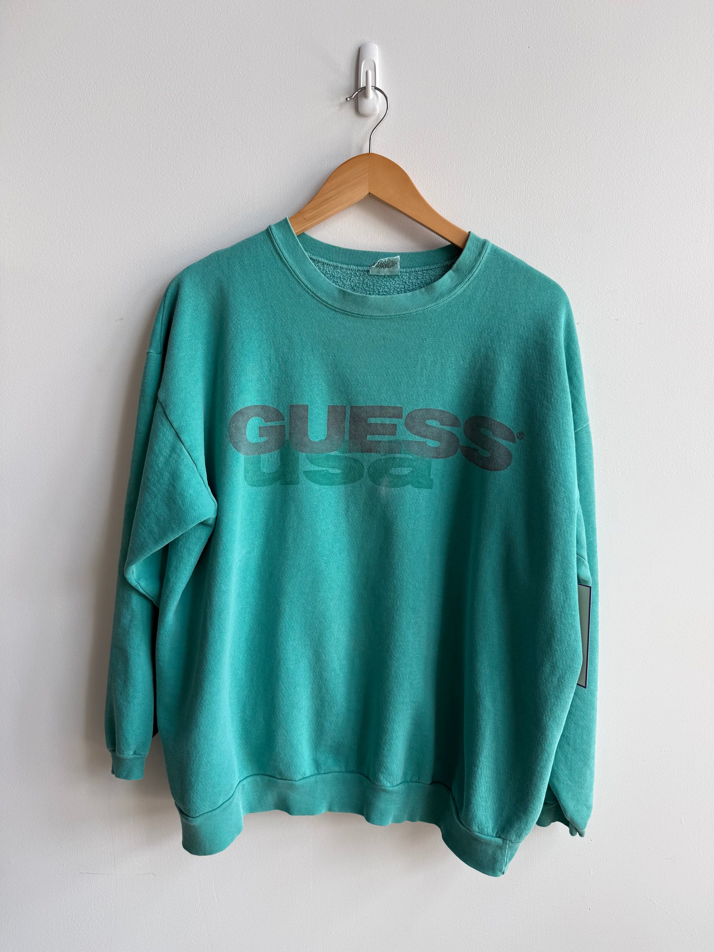 (M) Guess Crew