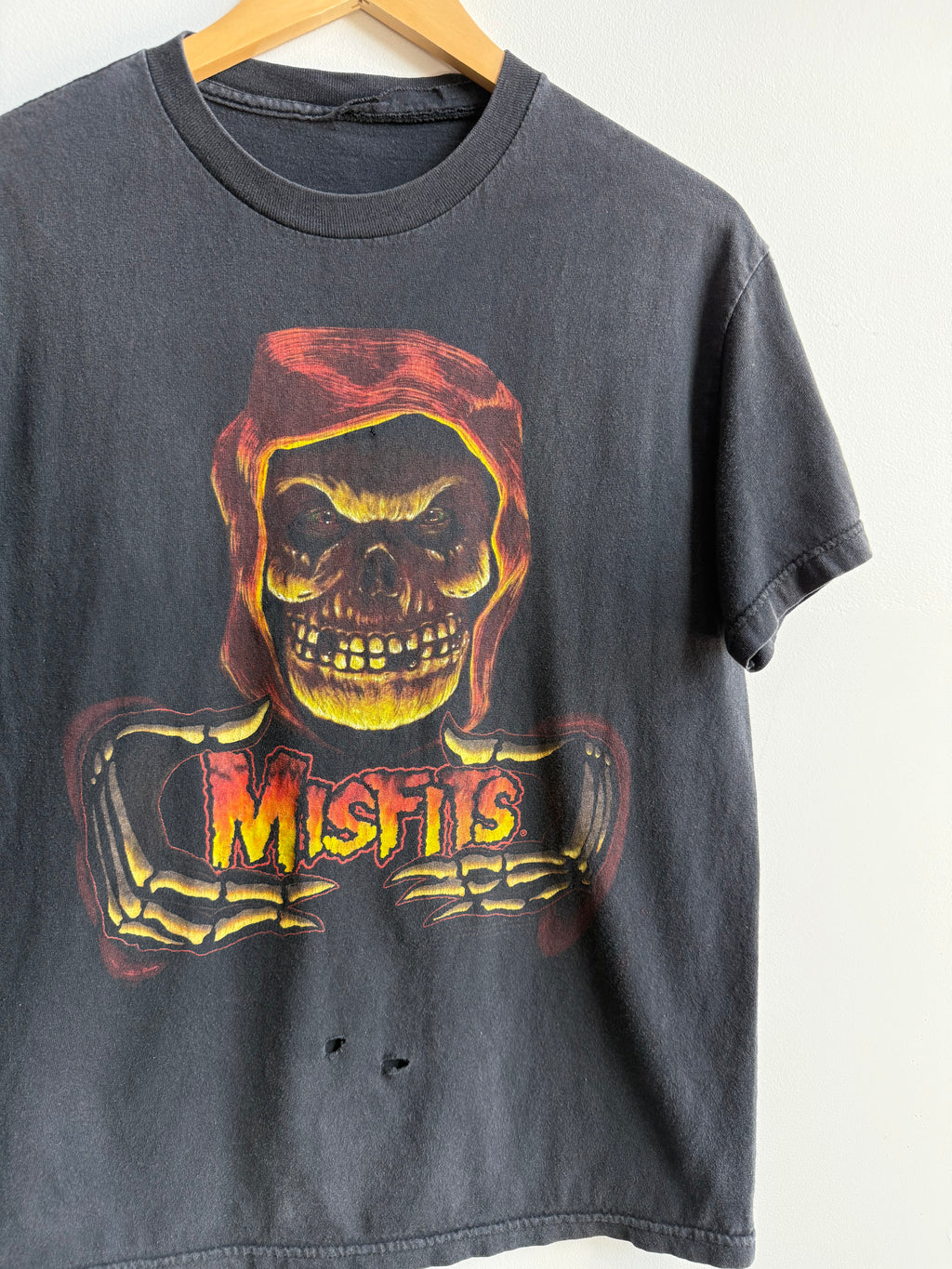 (L) Misfits Tee