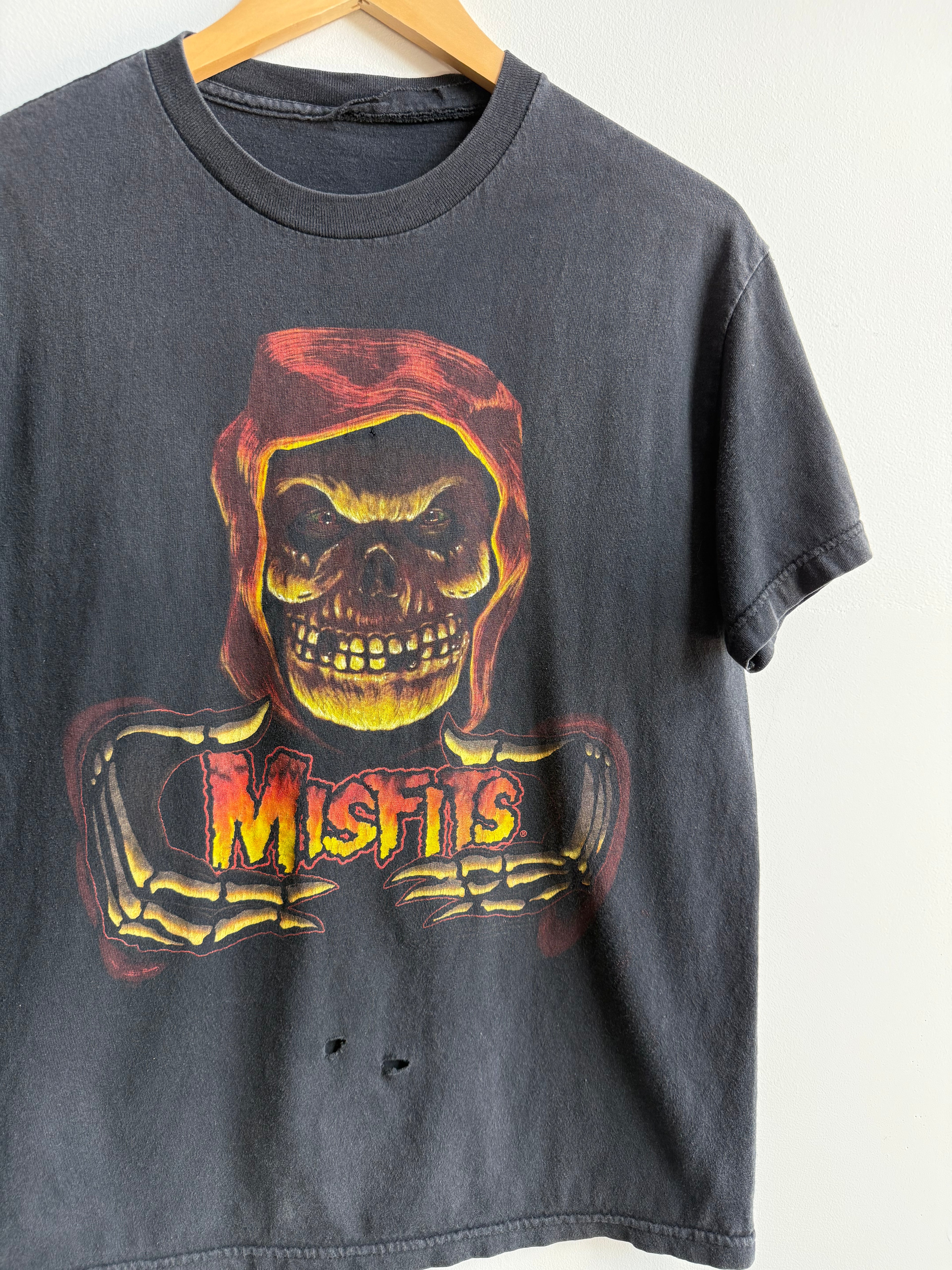 (L) Misfits Tee