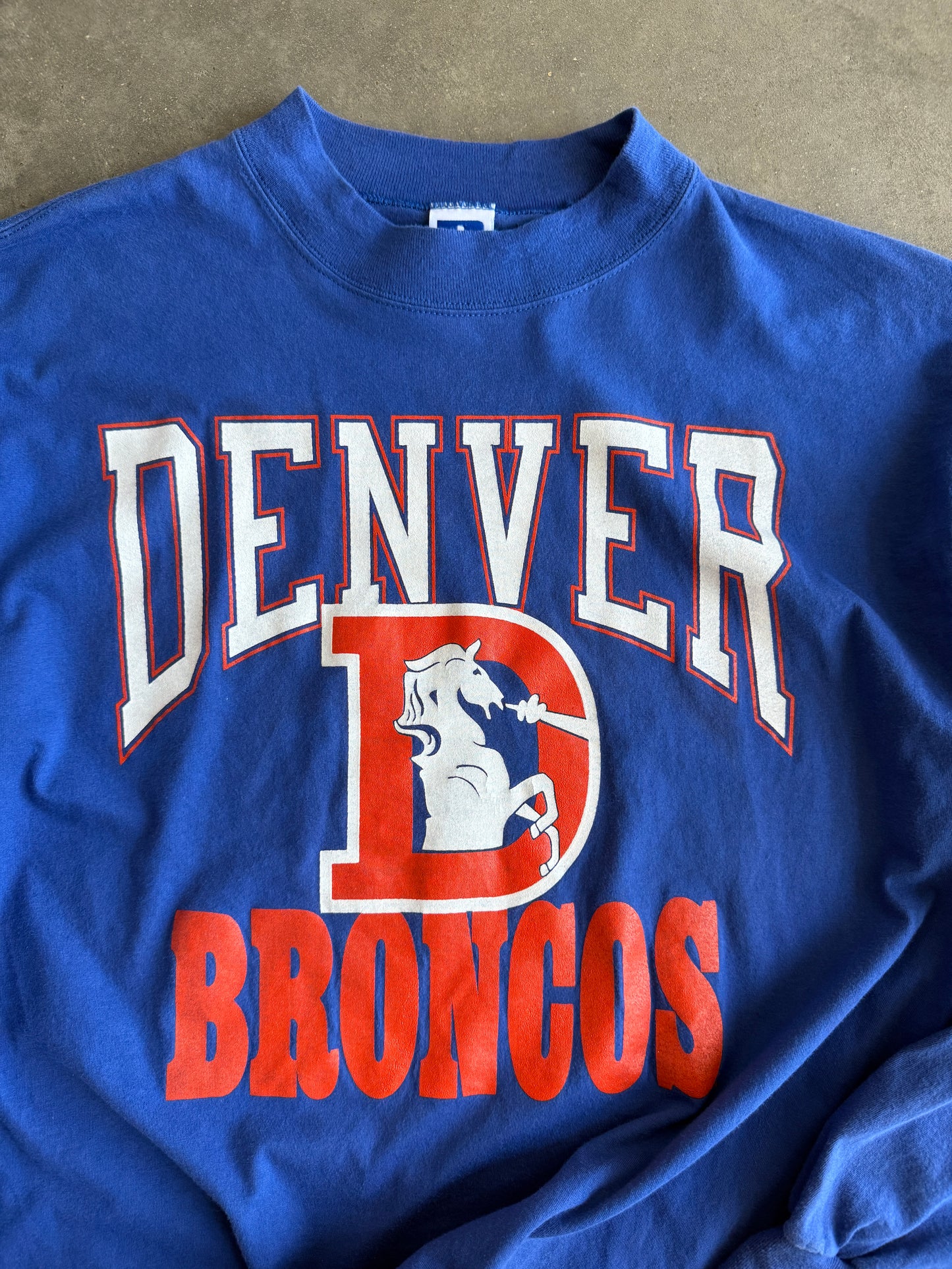 (XL) Denver Broncos Russell Tee