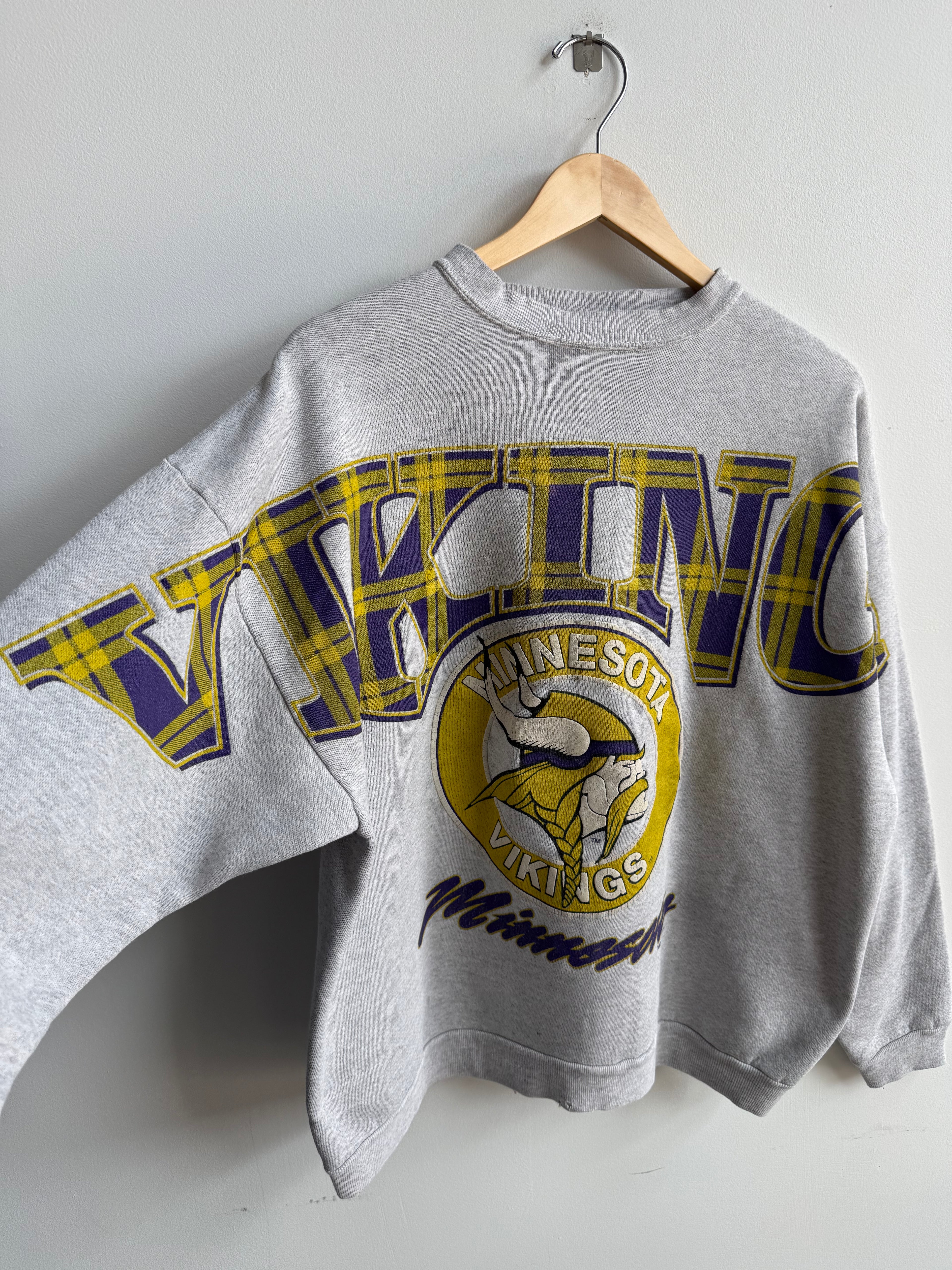 (L) Minnesota Vikings Spellout Crew