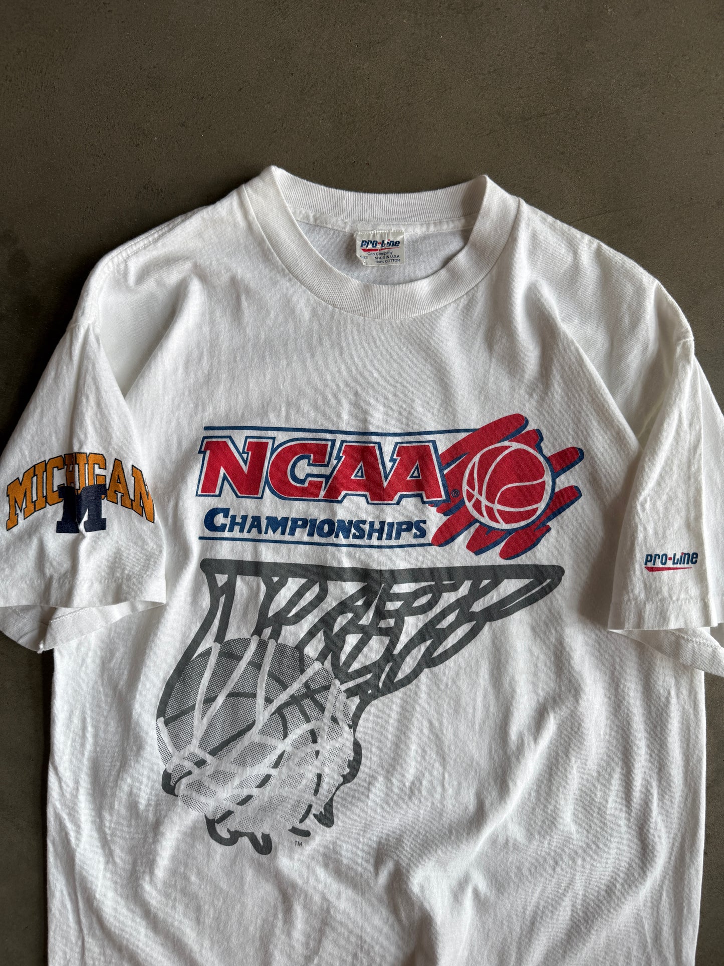 (L) Michigan NCAA Tee