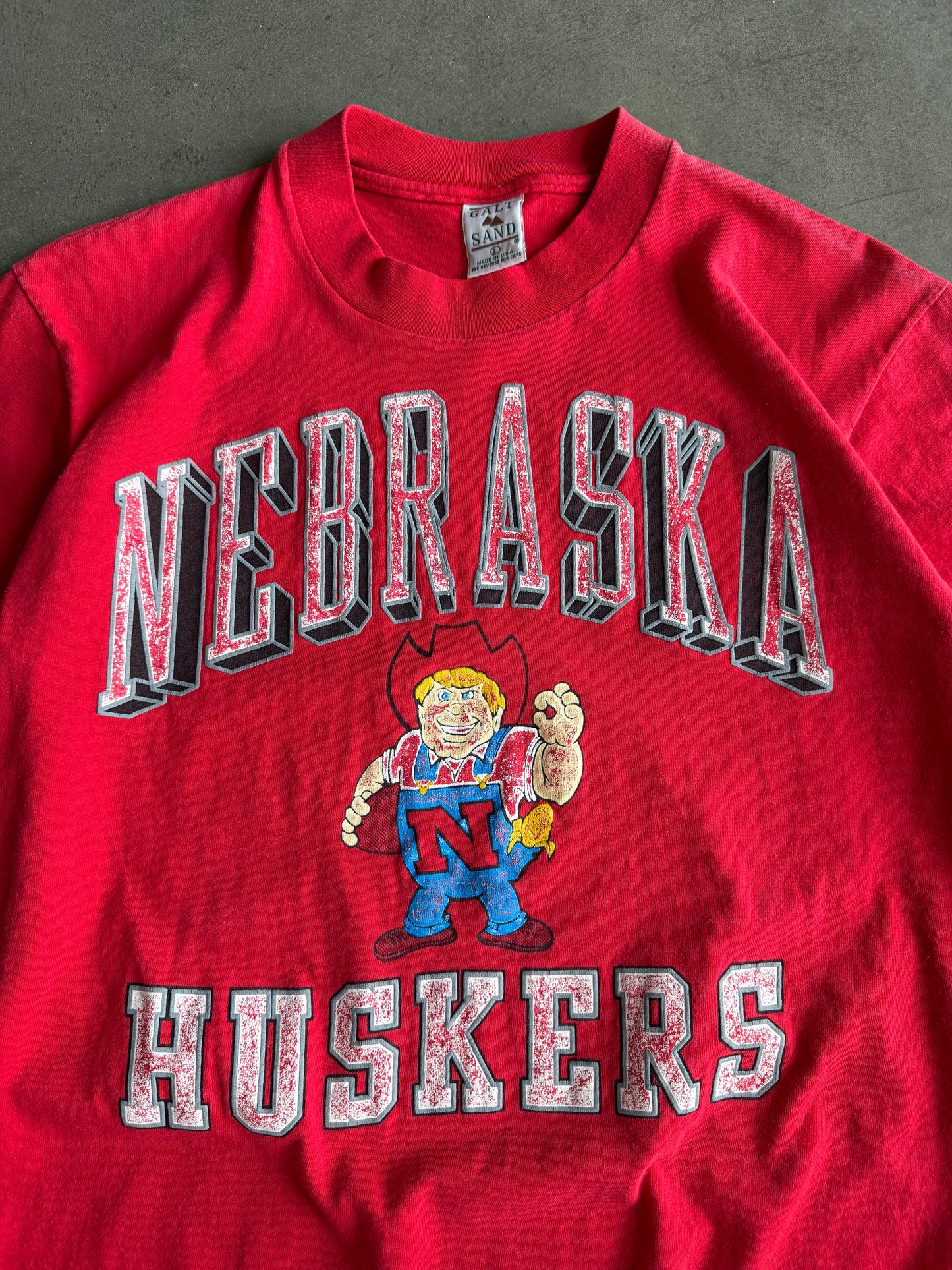 (L) Nebraska Cornhuskers Tee