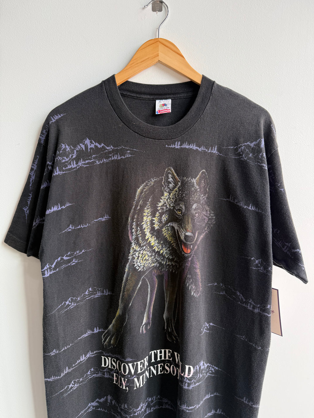 (XL) Discover the Wild Wolf Tee