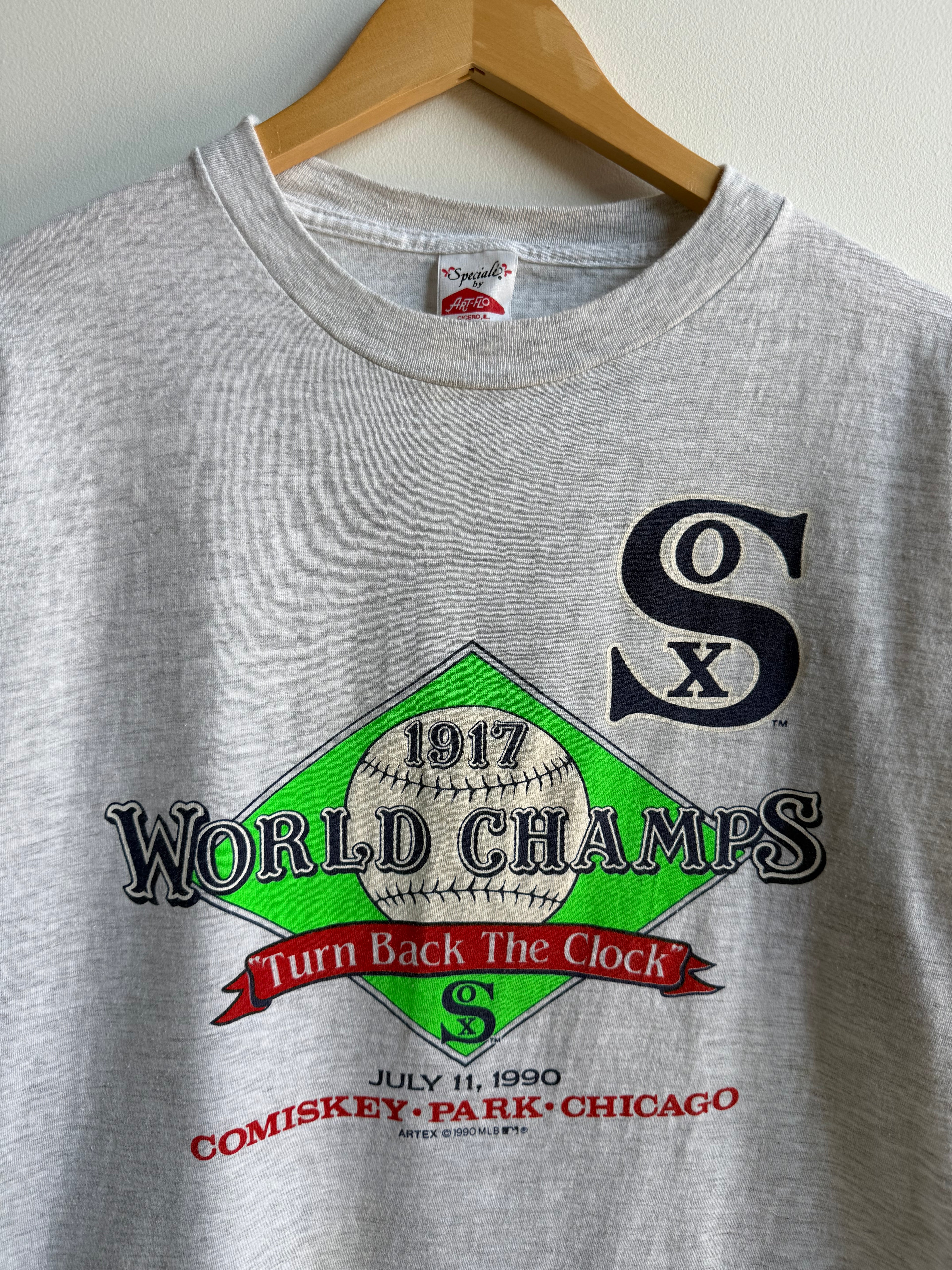 (L) Chicago White Sox World Champs Tee