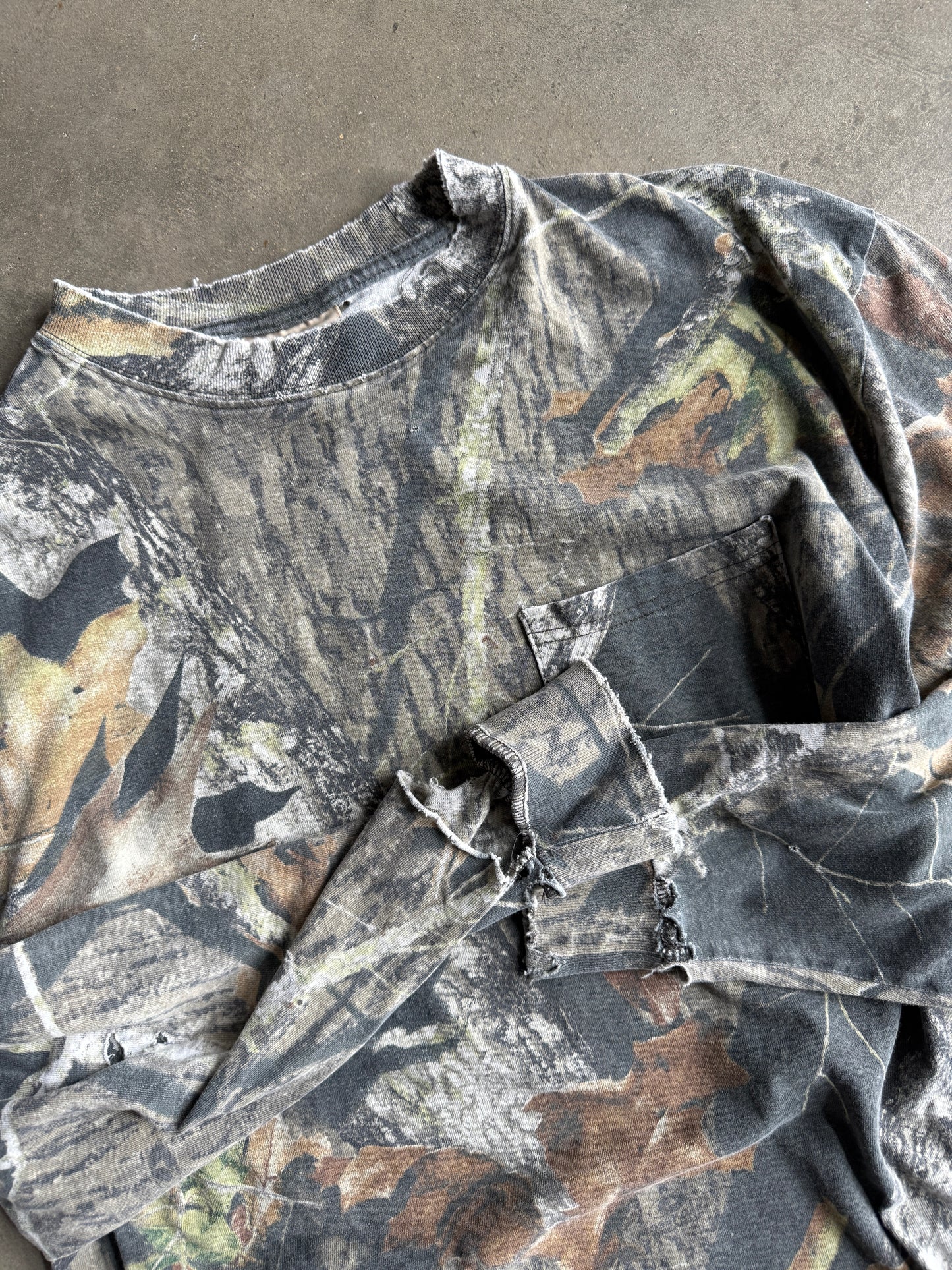 (XL) Camo Tee