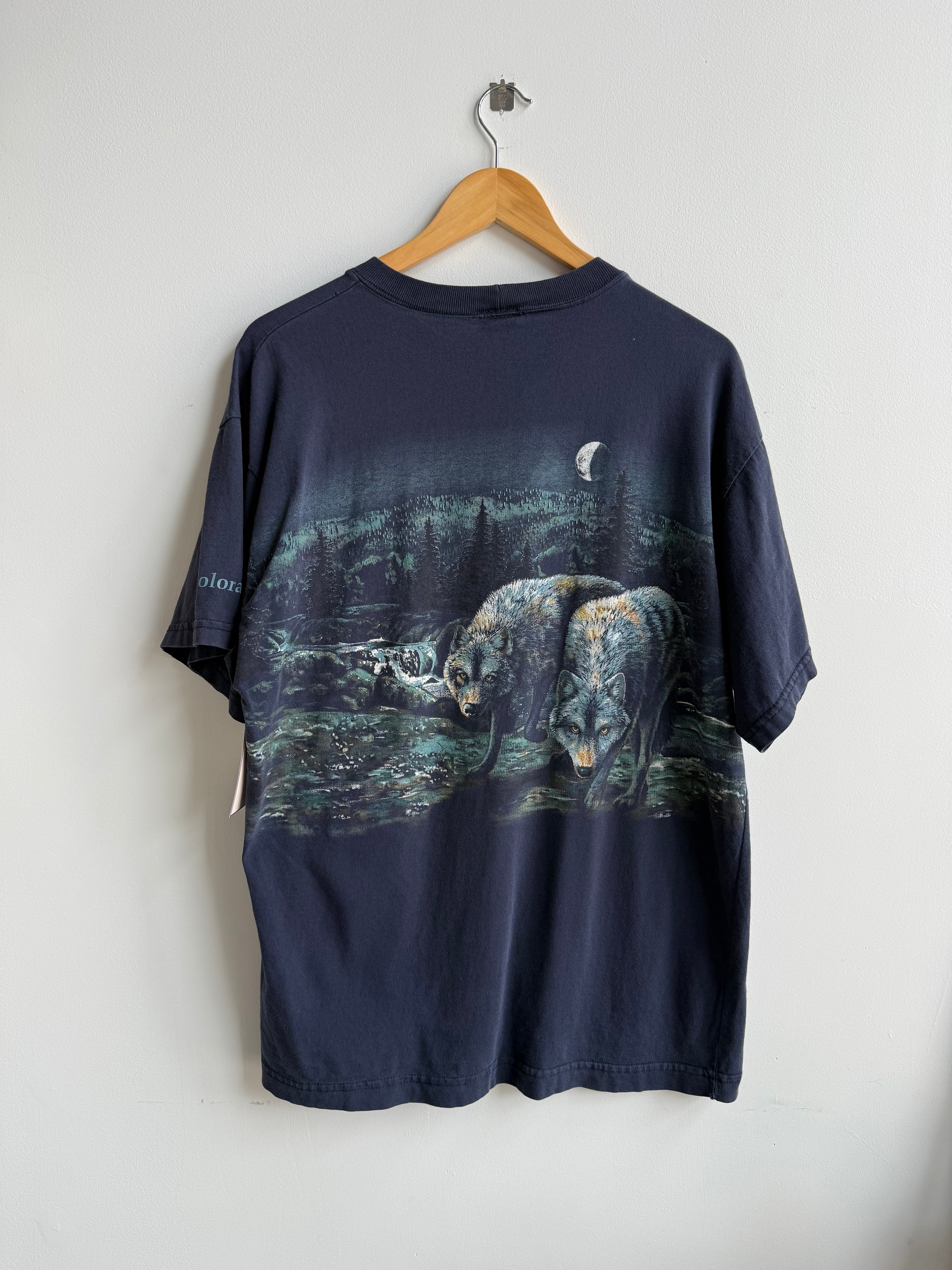 (XL) Art Unlimited Wolves Tee