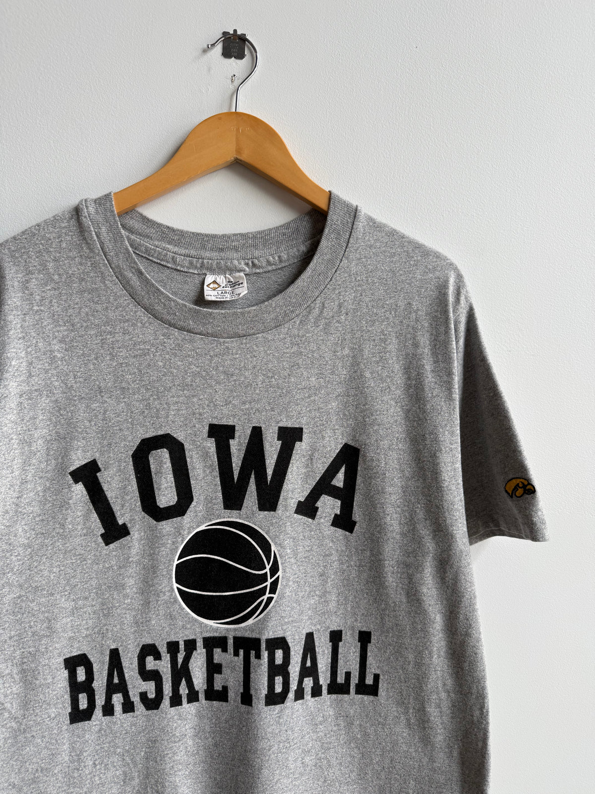 (XL) University of Iowa Basketball Tee