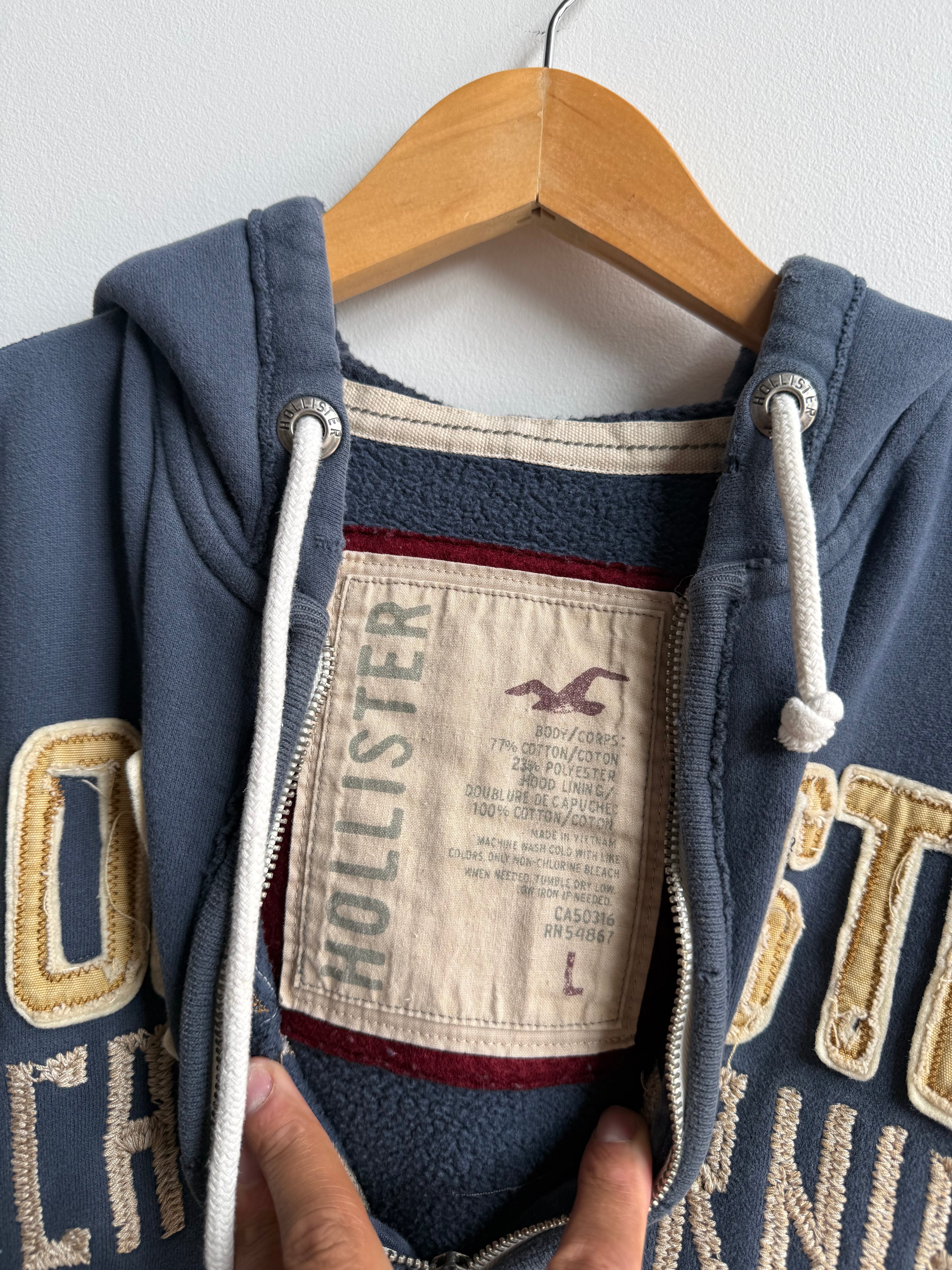 (L) Hollister Zip Up Hoodie