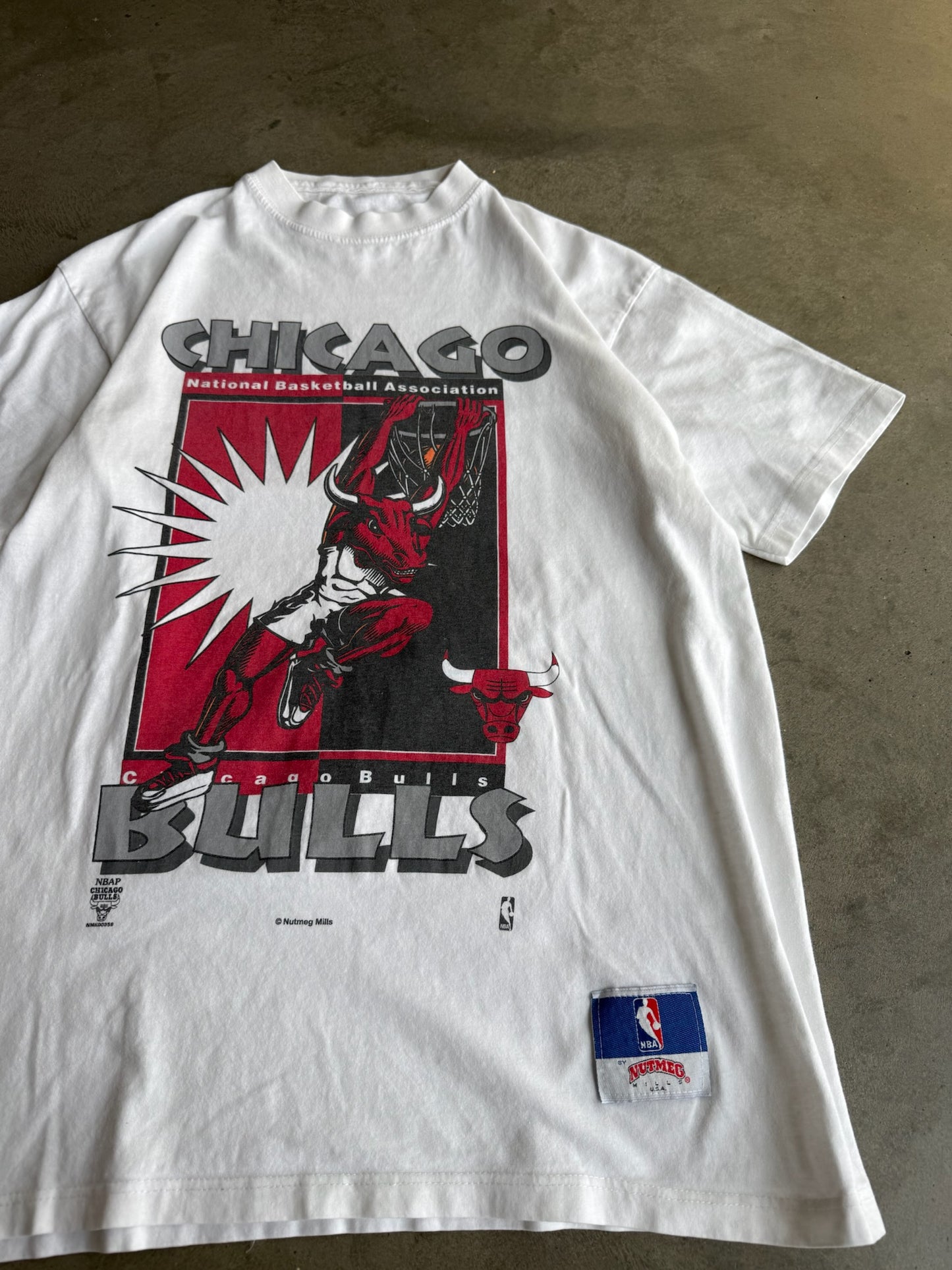 (M) Chicago Bulls Nutmeg Mills Tee