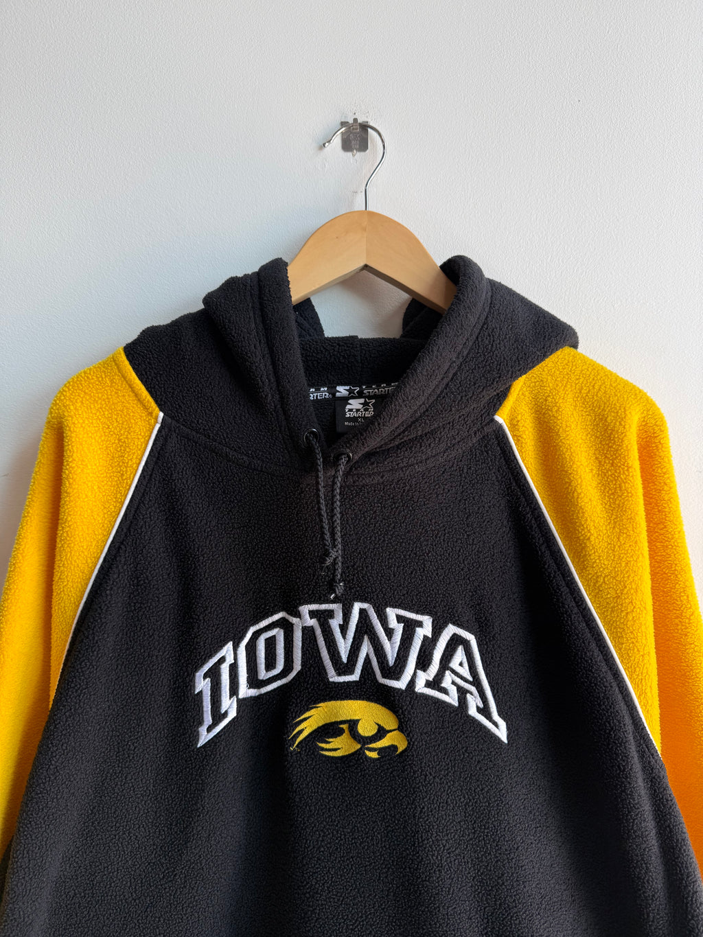 (XL) Iowa Hawkeyes Fleece Hoodie