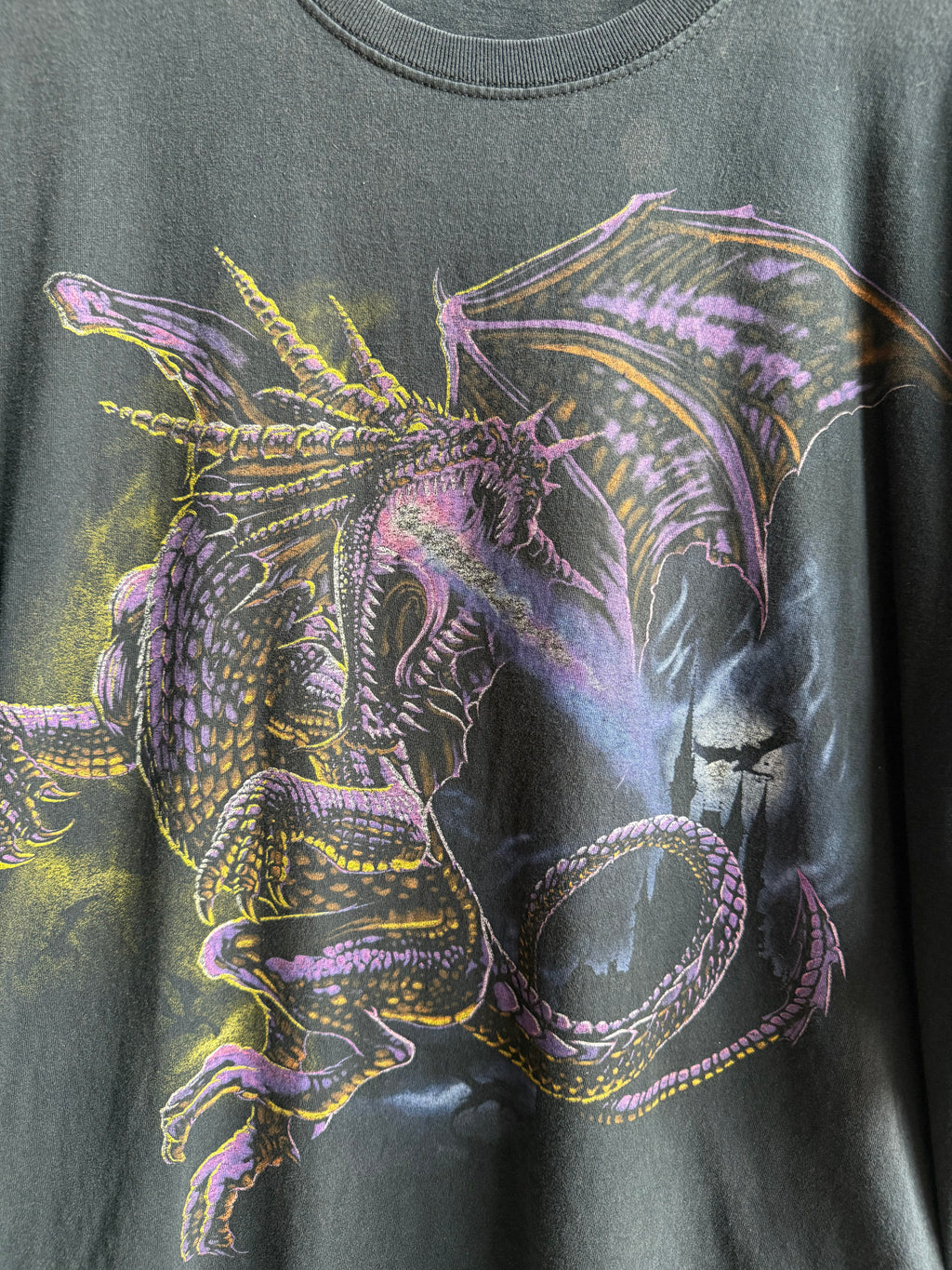 (L) Dragon Tee