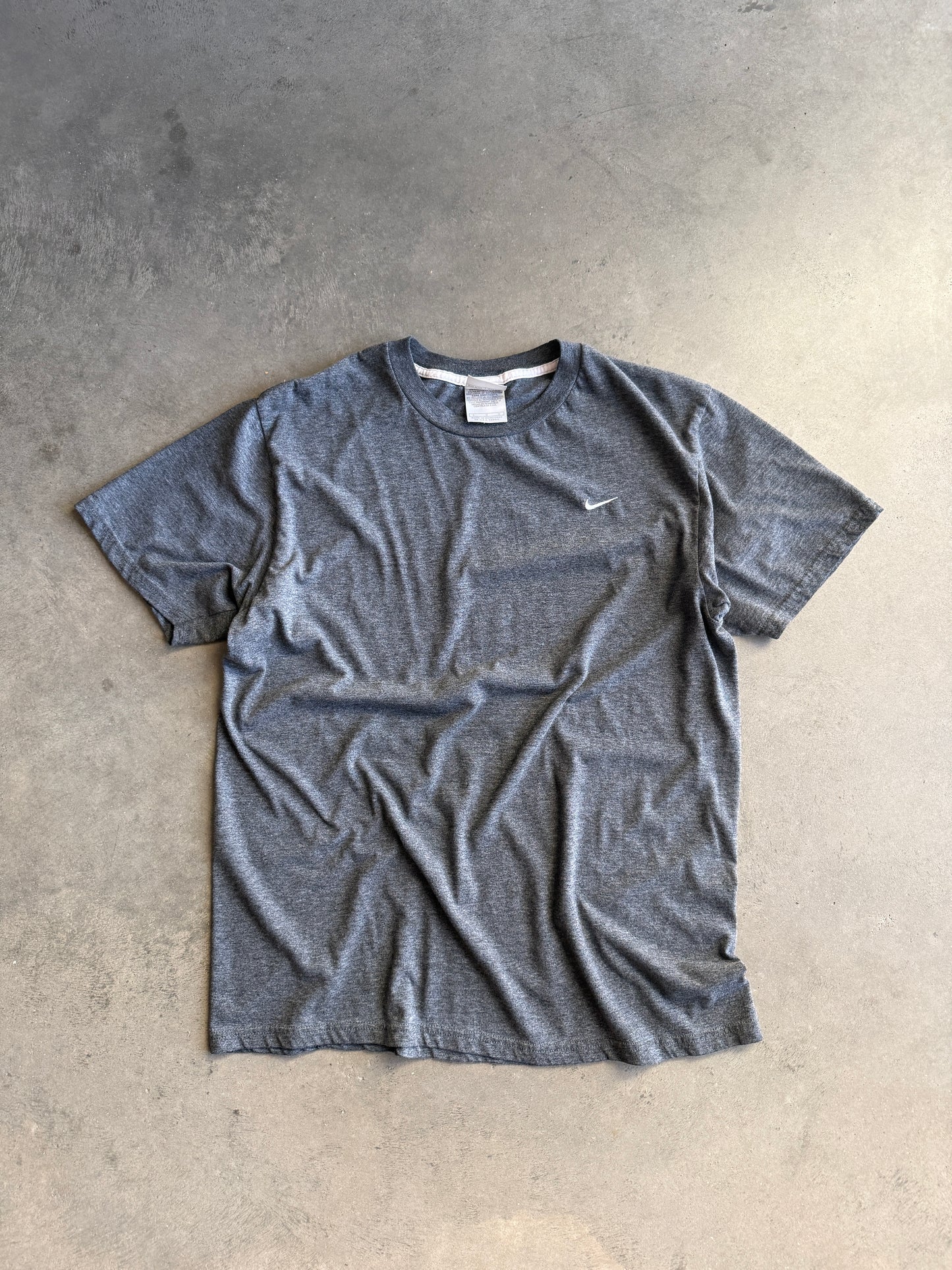 (L) Grey Nike Swoosh Tee