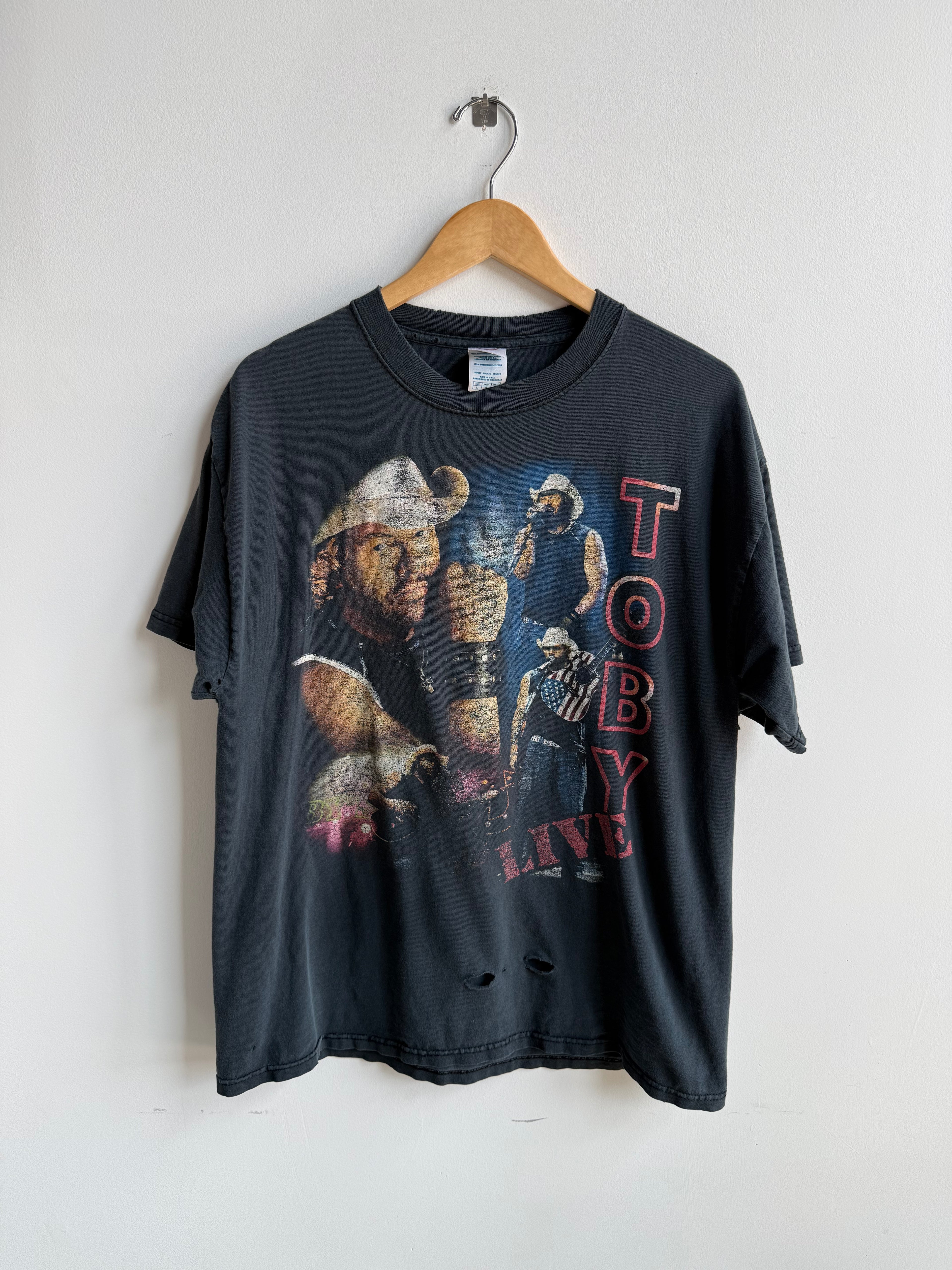 (L) Toby Keith Tee