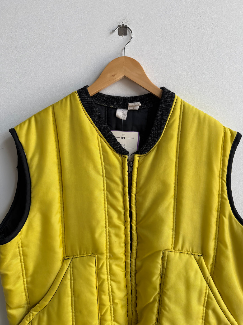 (L) Insulated Vest