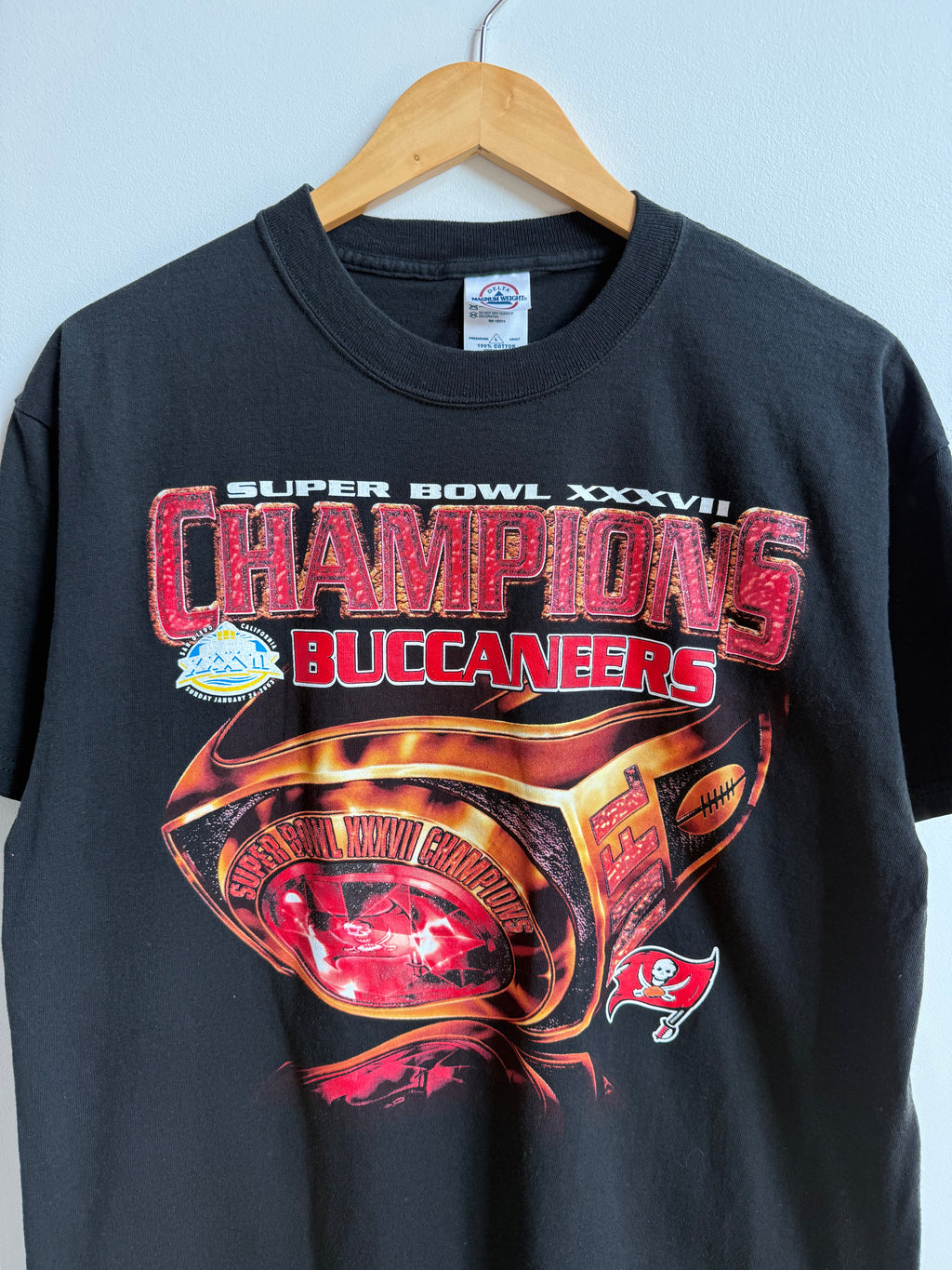 (L) Tampa Bay Buccaneers Super Bowl Ring Tee
