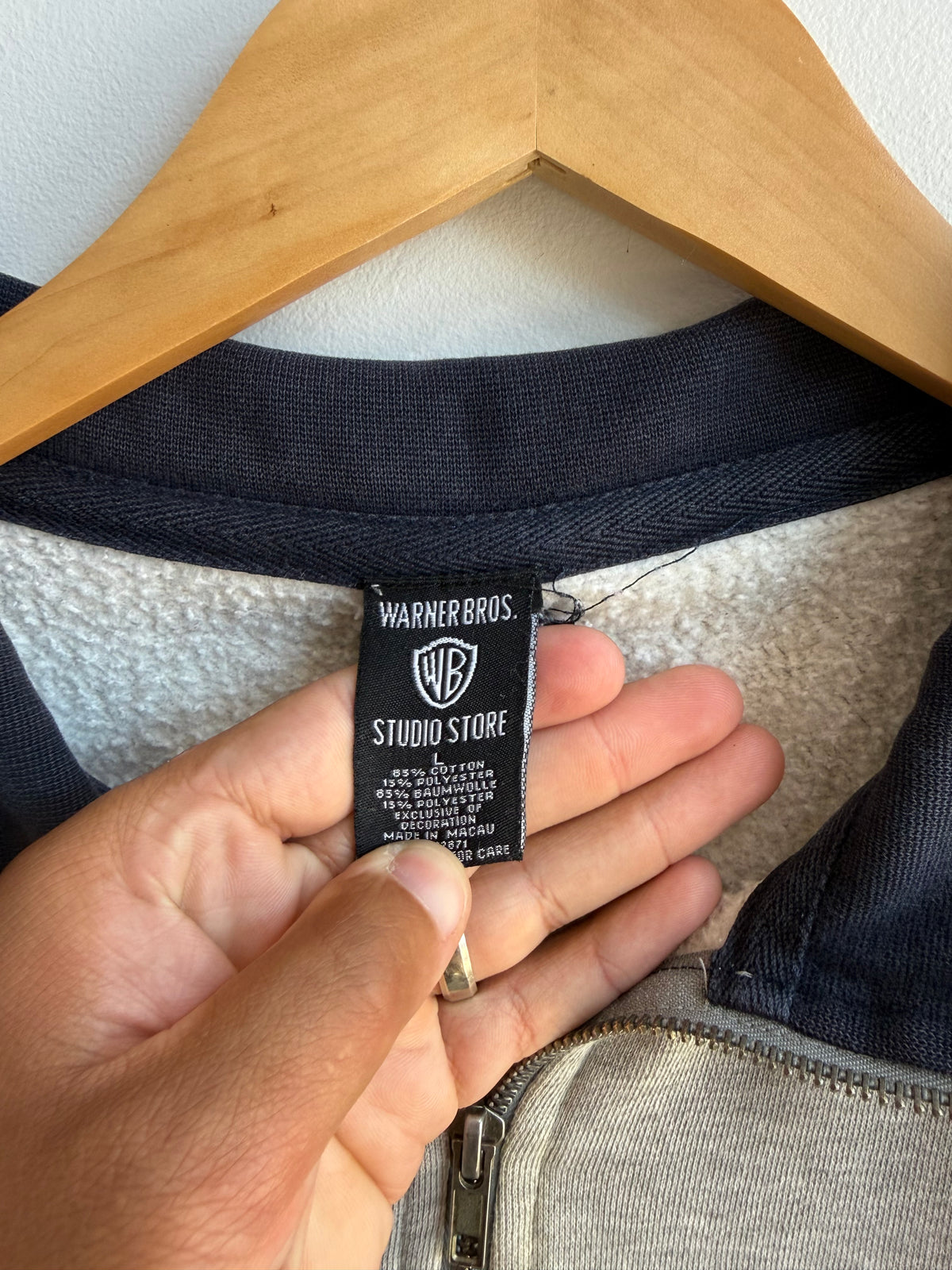 (L) Looney Tunes Quarter Zip