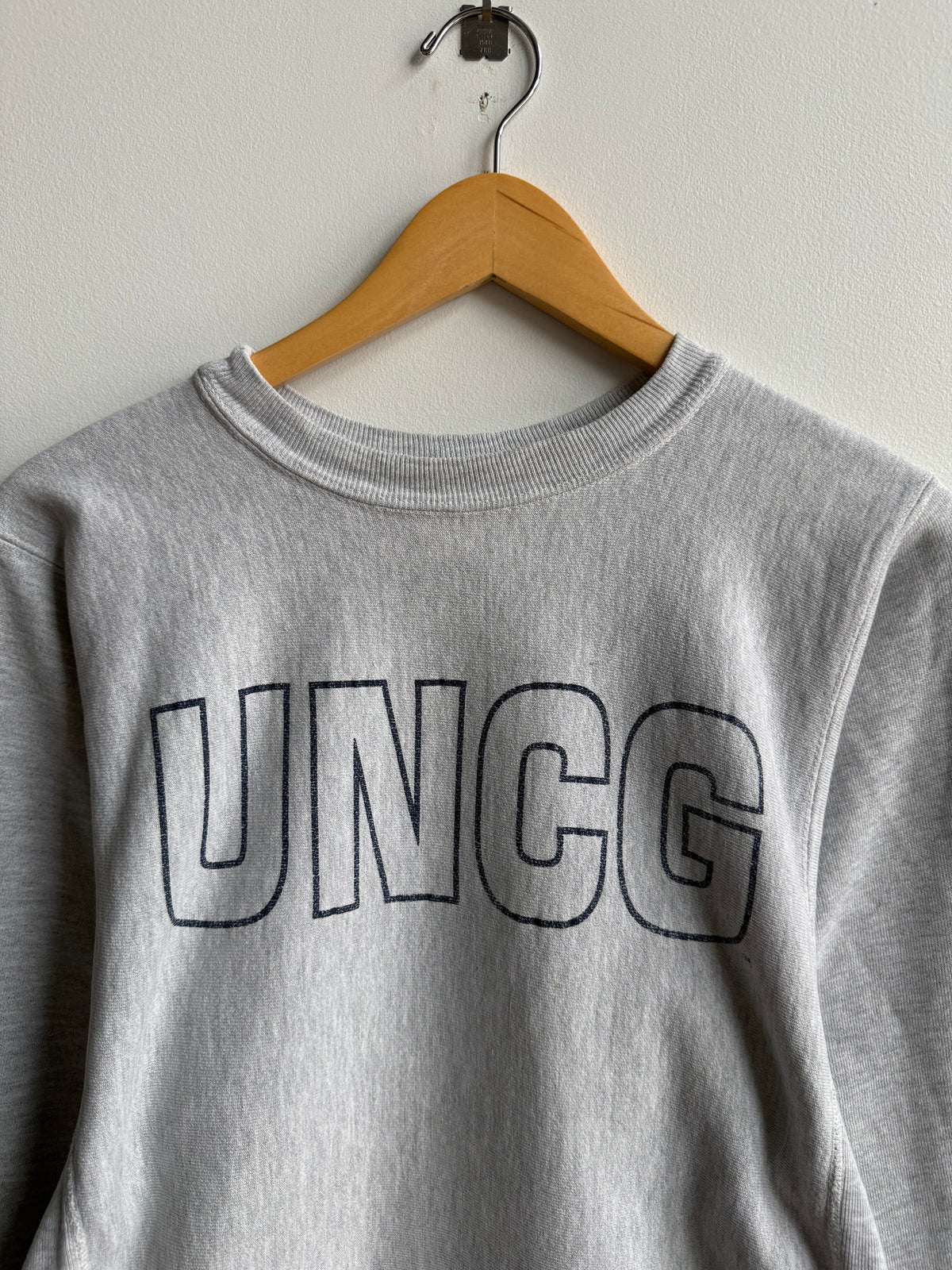 (M) UNCG Reverse Weave Crew