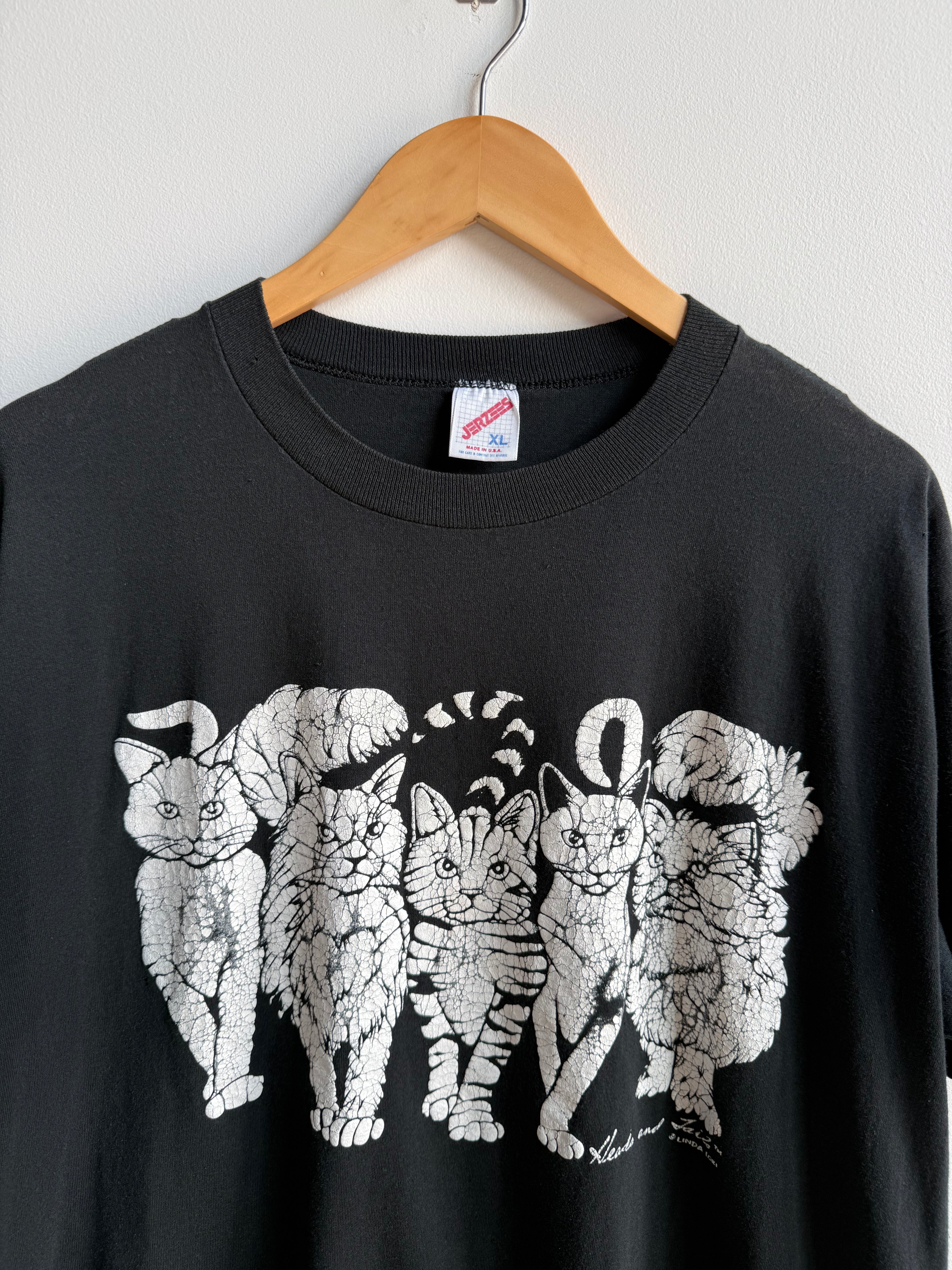(XL) Cats Heads & Tails Tee