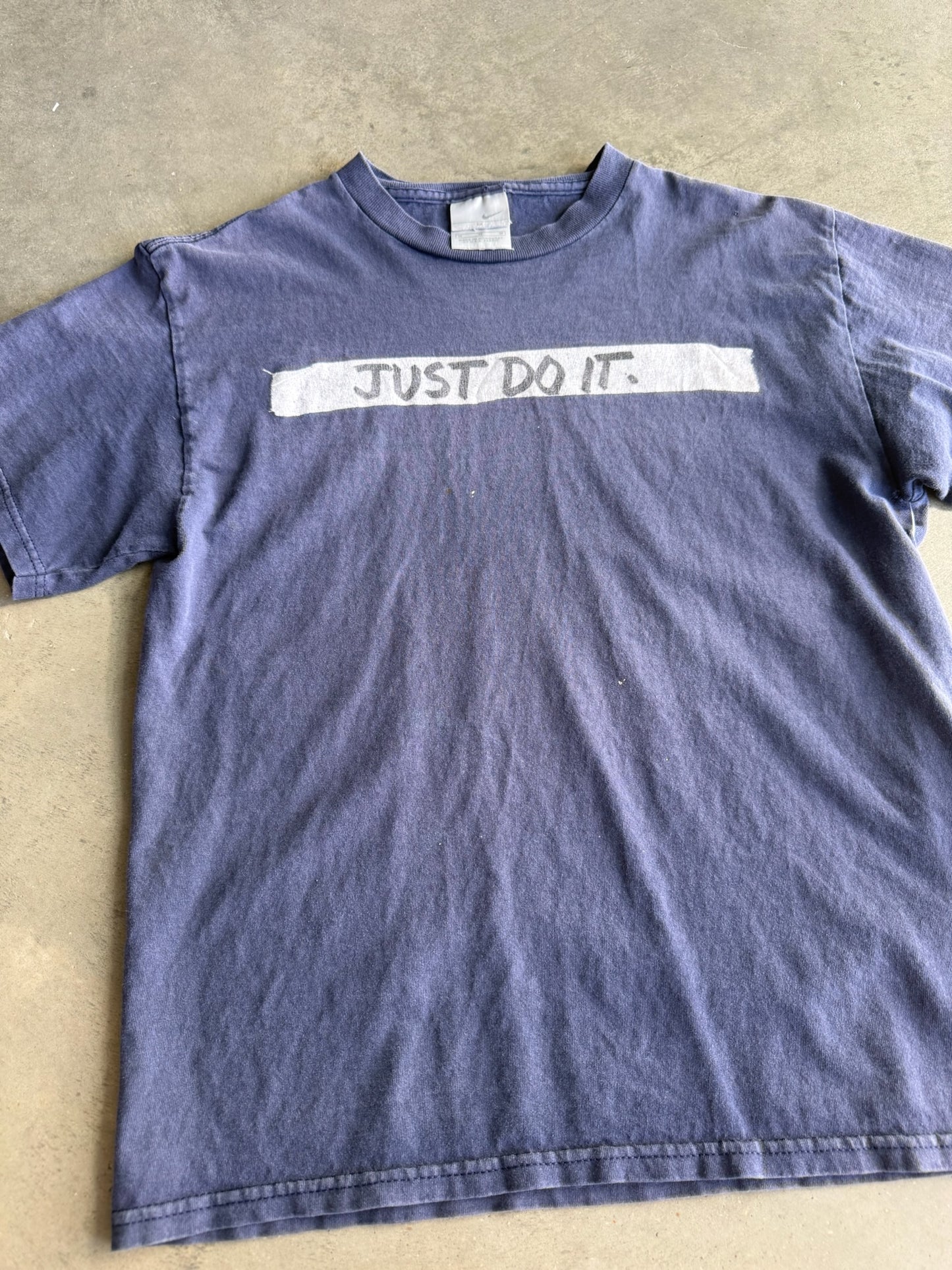 (S) Nike Tee