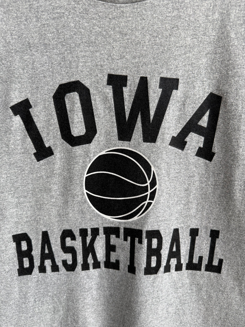 (XL) University of Iowa Basketball Tee