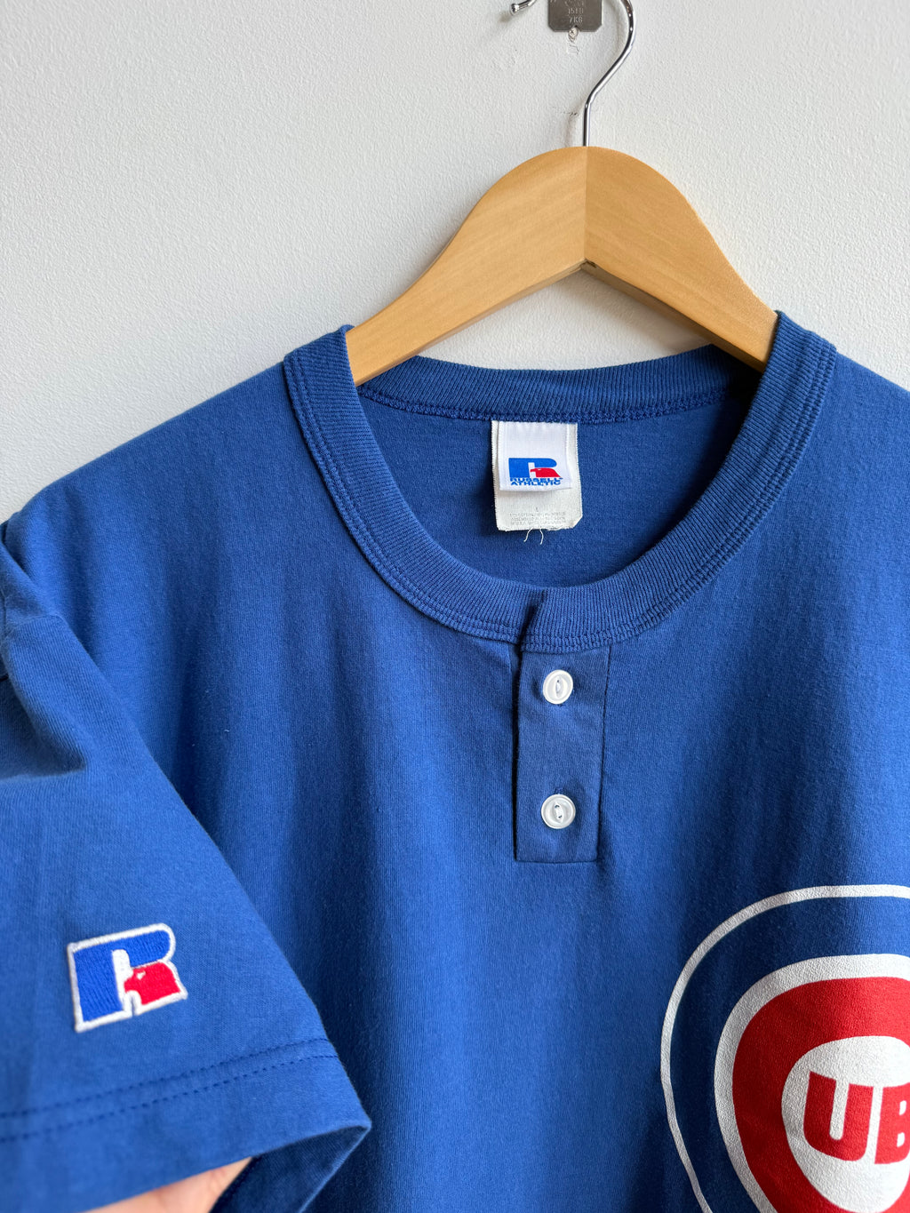 (L) Chicago Cubs Henley Tee