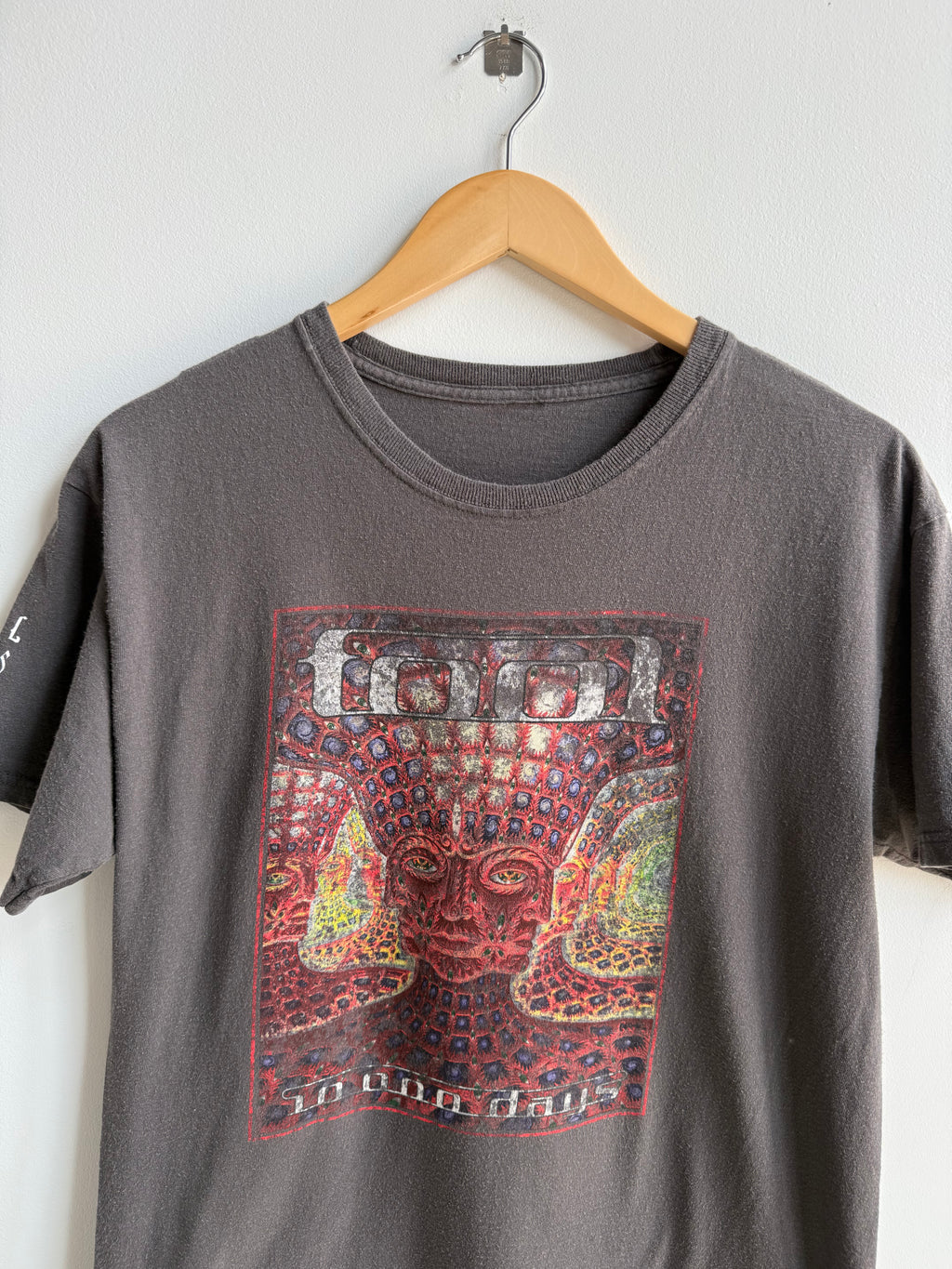 (M) Tool Tee
