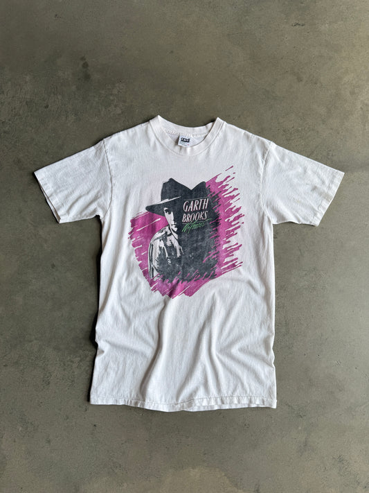 (L) Garth Brooks Tee