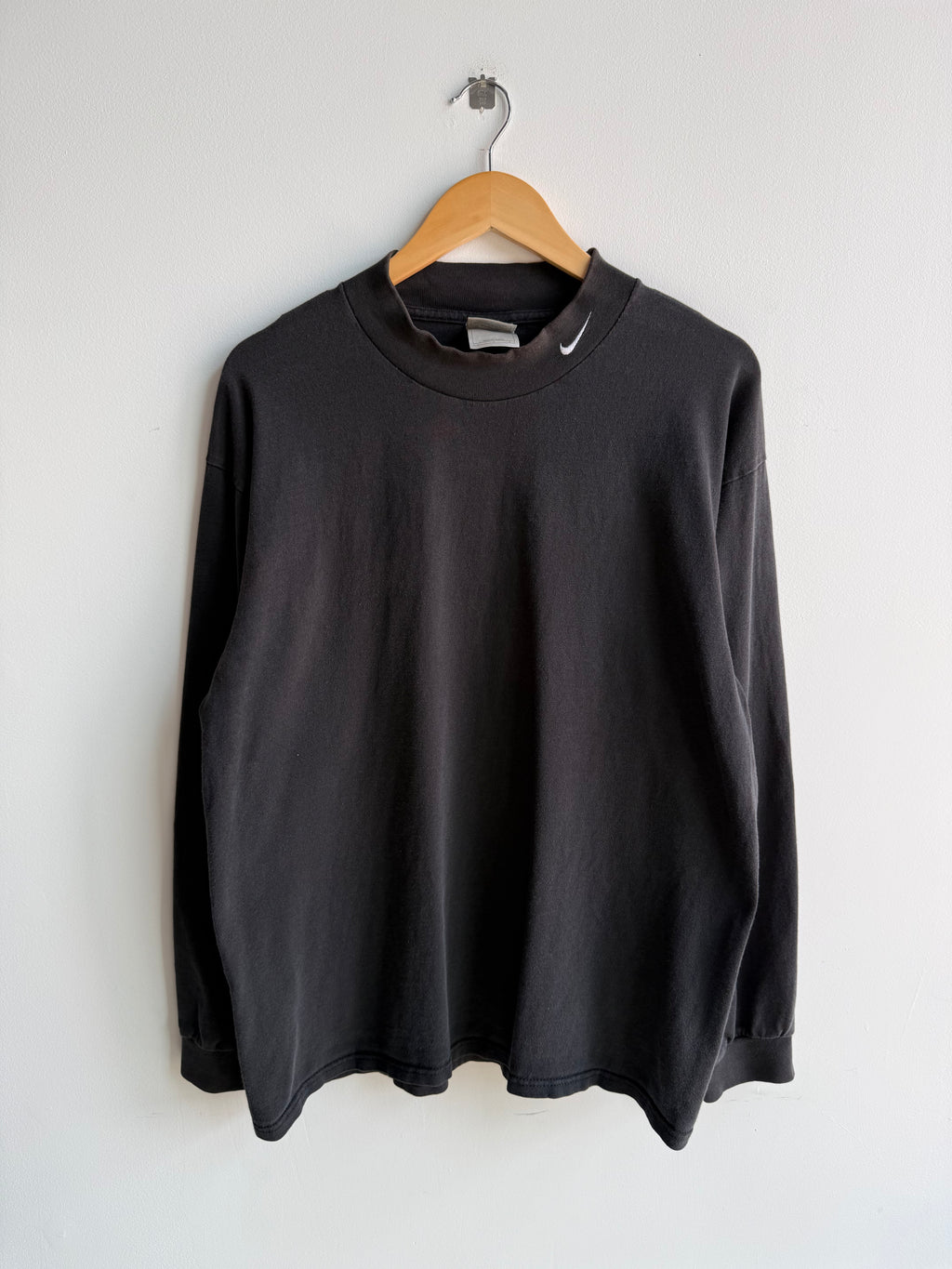 (L) Nike Long Sleeve Tee