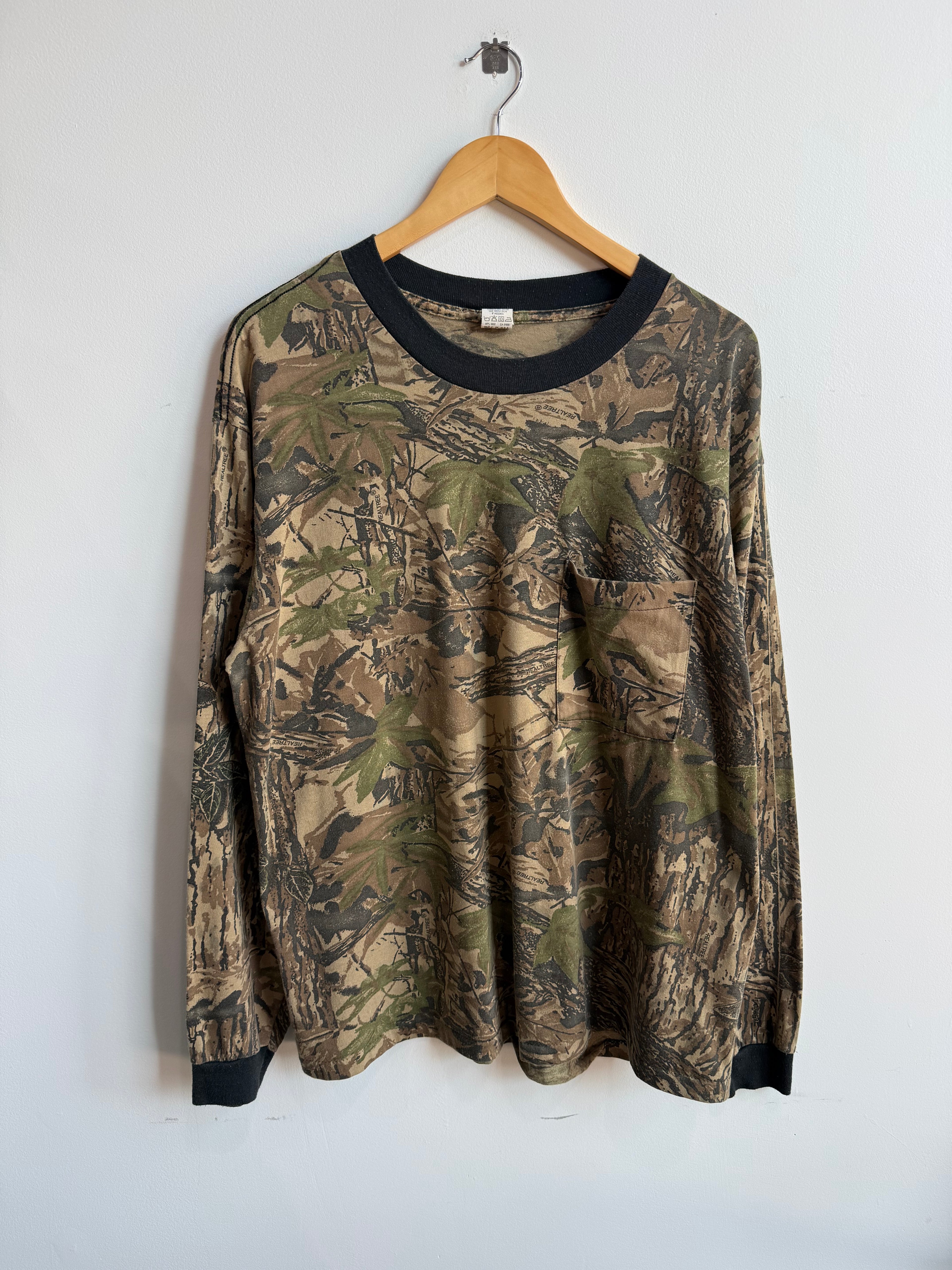 (XL) Camo Long Sleeve Tee