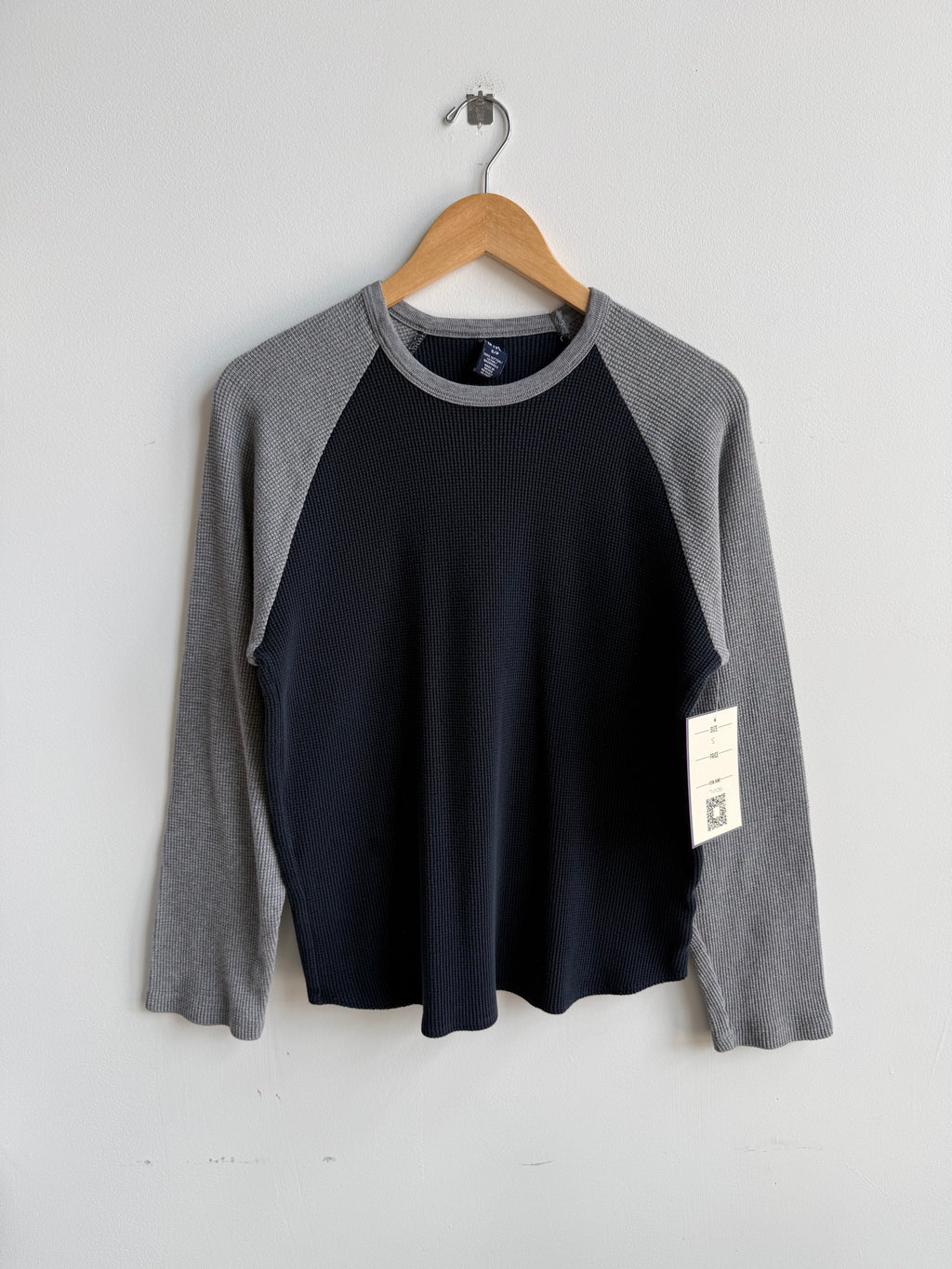 (S) Gap Long Sleeve Tee