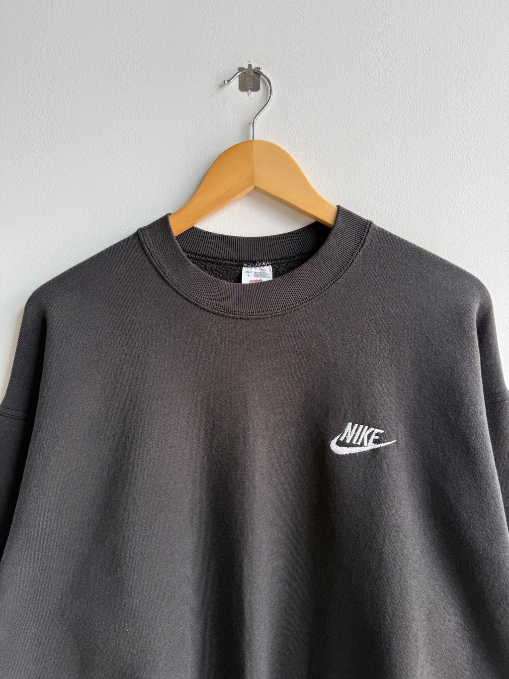 (L) Nike Crew