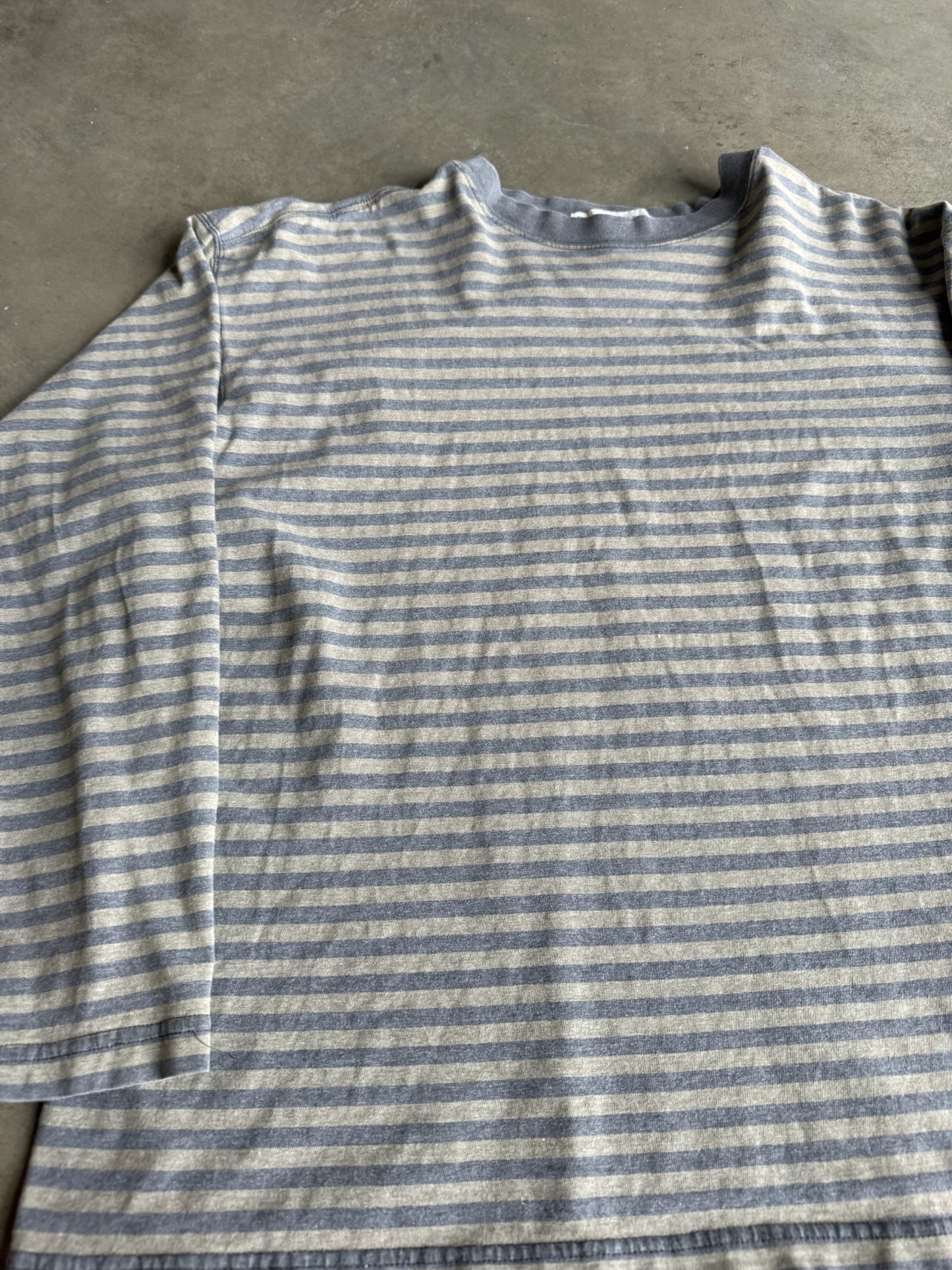 (L) Banana Republic Long Sleeve Tee
