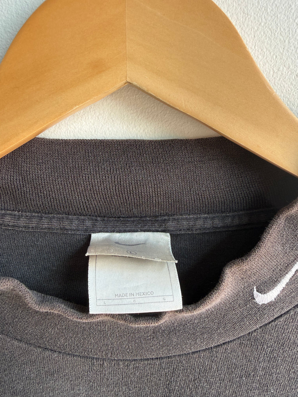 (L) Nike Long Sleeve Tee